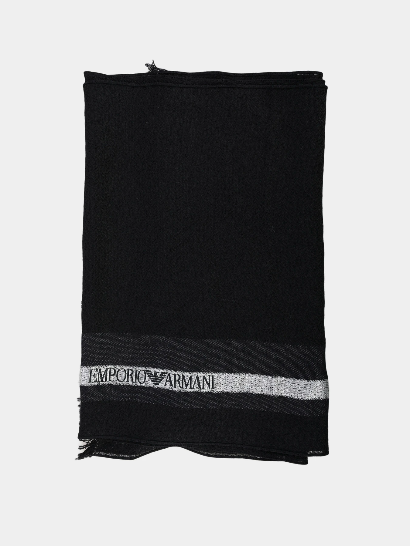 Шарфы и платки Emporio Armani модель EM003846-AF20010-UC001 Шарфы и платки Emporio Armani модель EM003846-AF20010-UC001 Фото