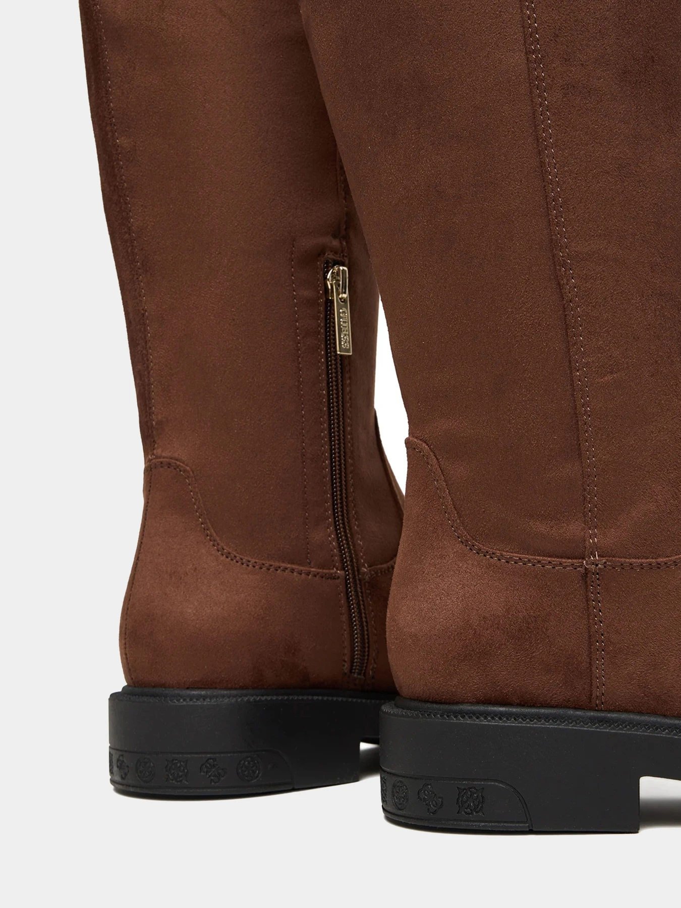 Ботинки и сапоги GUESS модель FLFF2Z-ESU11-BROWN Ботинки и сапоги GUESS модель FLFF2Z-ESU11-BROWN Фото