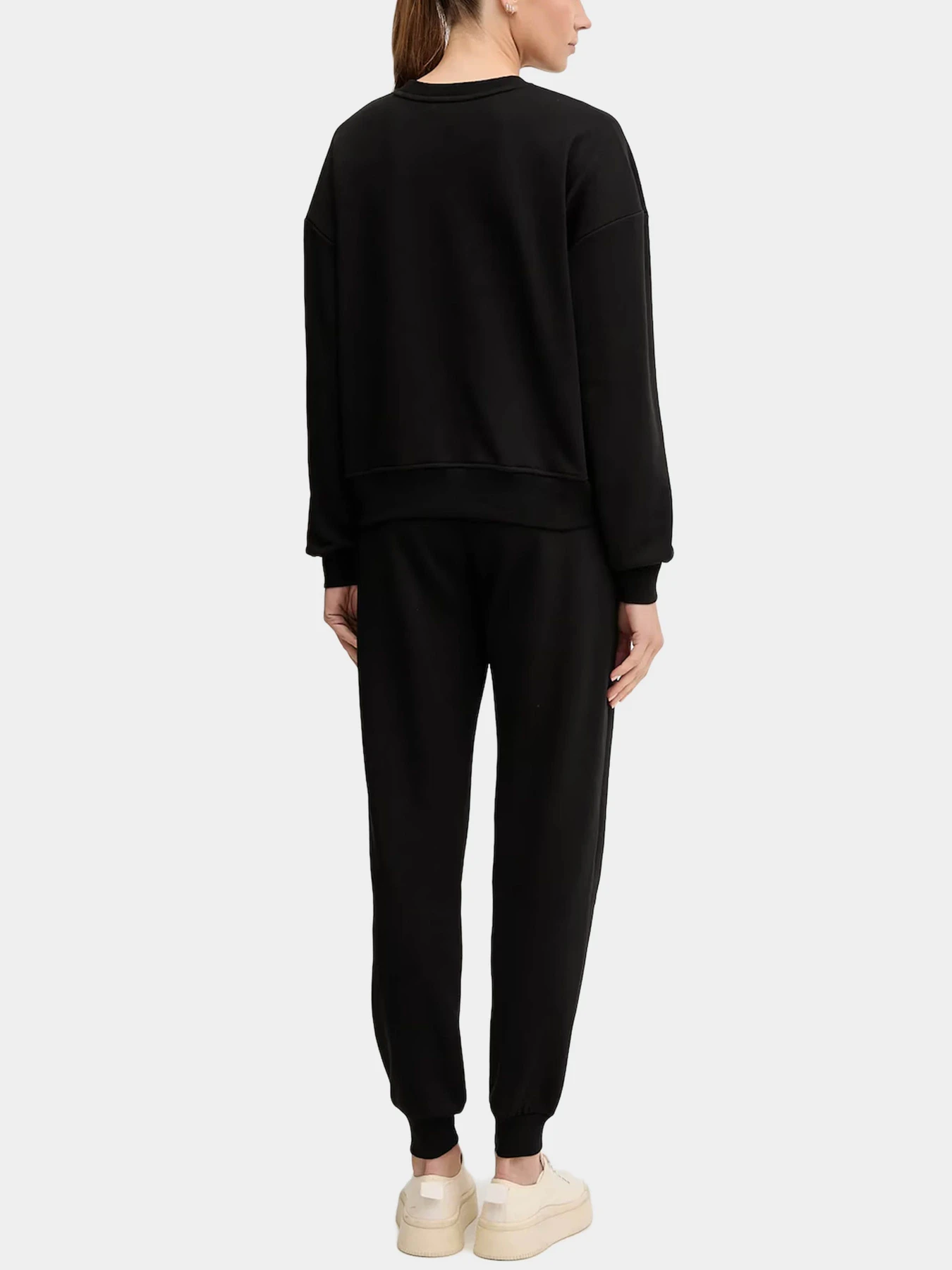 Одежда для дома и сна Emporio Armani модель EW002082-AF15356-UC001 Одежда для дома и сна Emporio Armani модель EW002082-AF15356-UC001 Фото