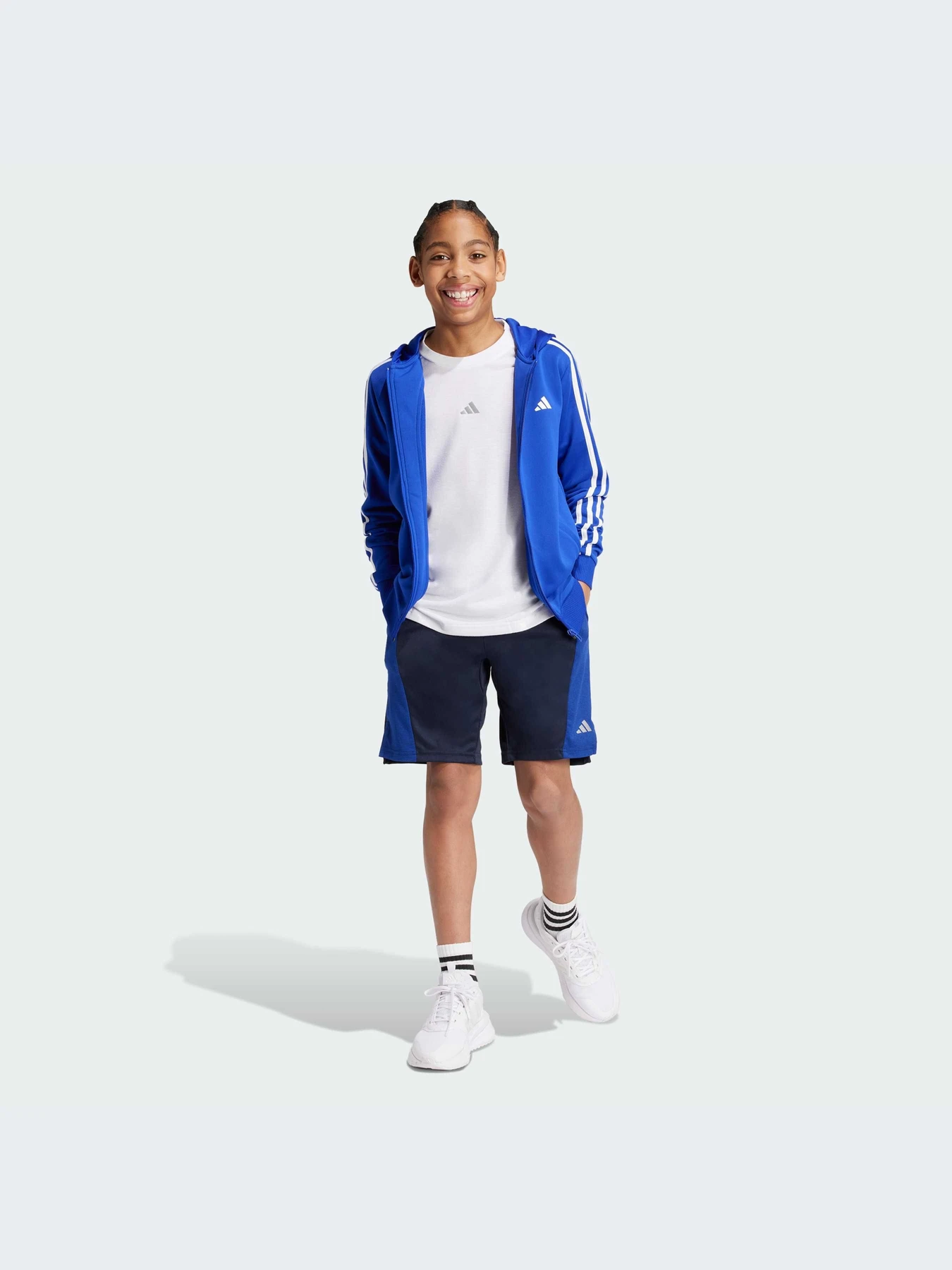 Худи и свитшоты Adidas модель IP2418-KZ Худи и свитшоты Adidas модель IP2418-KZ Фото