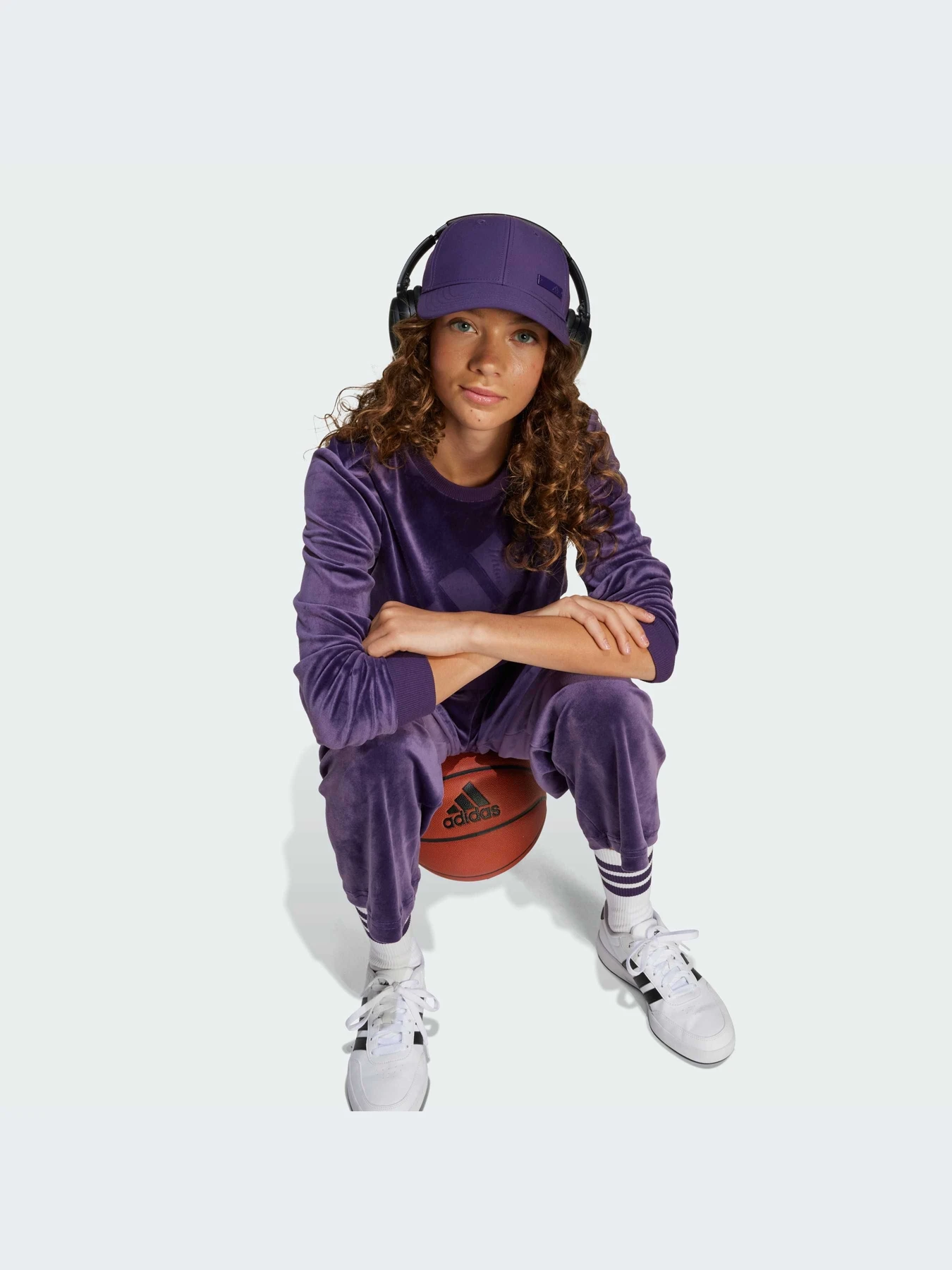 Худи и свитшоты Adidas модель JW2437-KZ Худи и свитшоты Adidas модель JW2437-KZ Фото