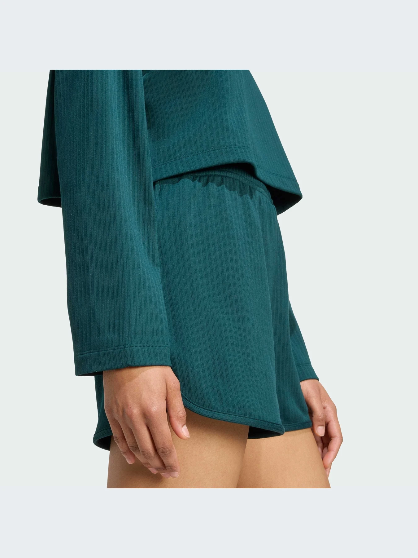 Худи и свитшоты Adidas модель JW6092-KZ Худи и свитшоты Adidas модель JW6092-KZ Фото