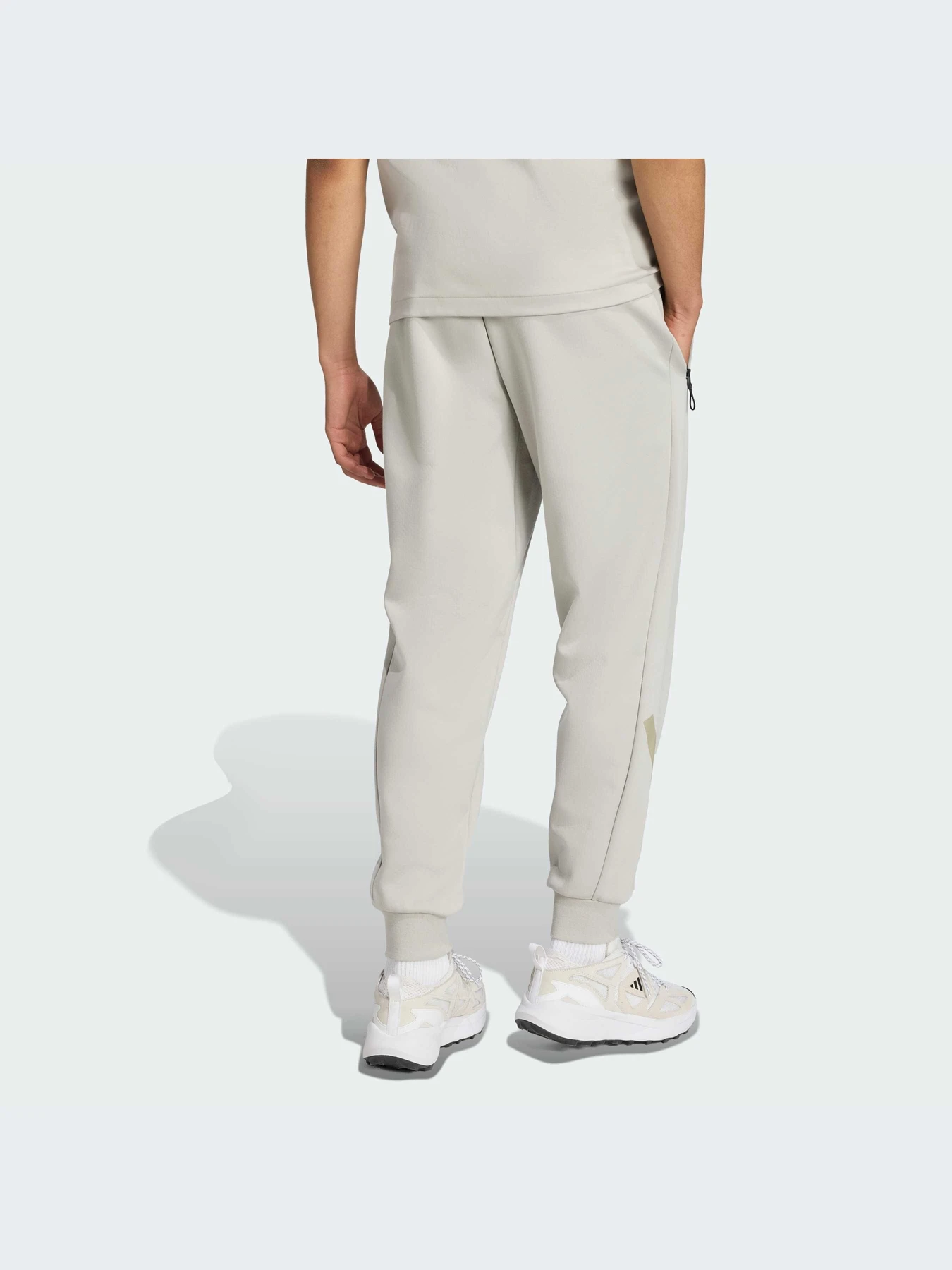 Брюки Adidas ZNE модель JW4728-KZ Брюки Adidas ZNE модель JW4728-KZ Фото