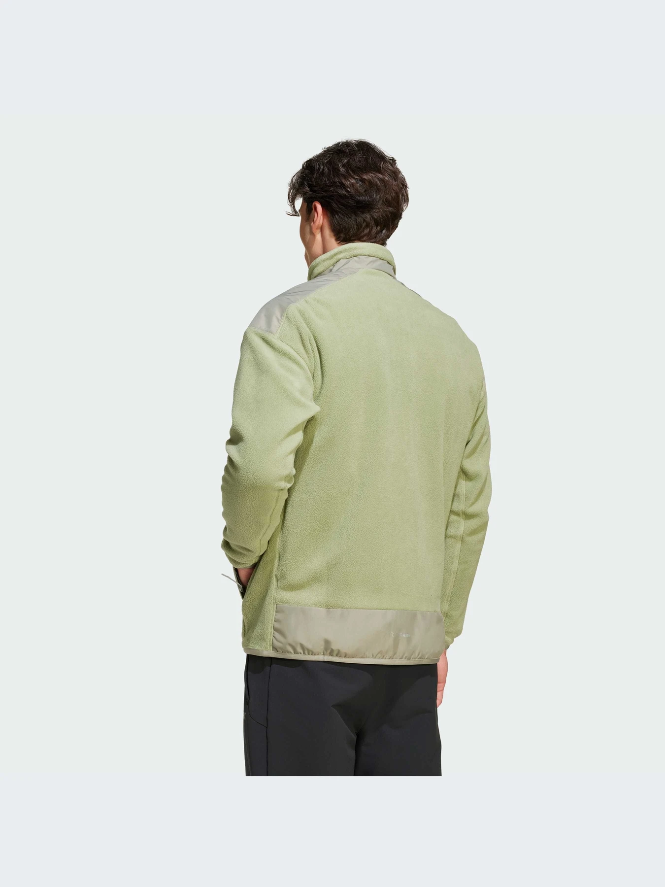 Куртки и дубленки Adidas модель JV6237-KZ Куртки и дубленки Adidas модель JV6237-KZ Фото