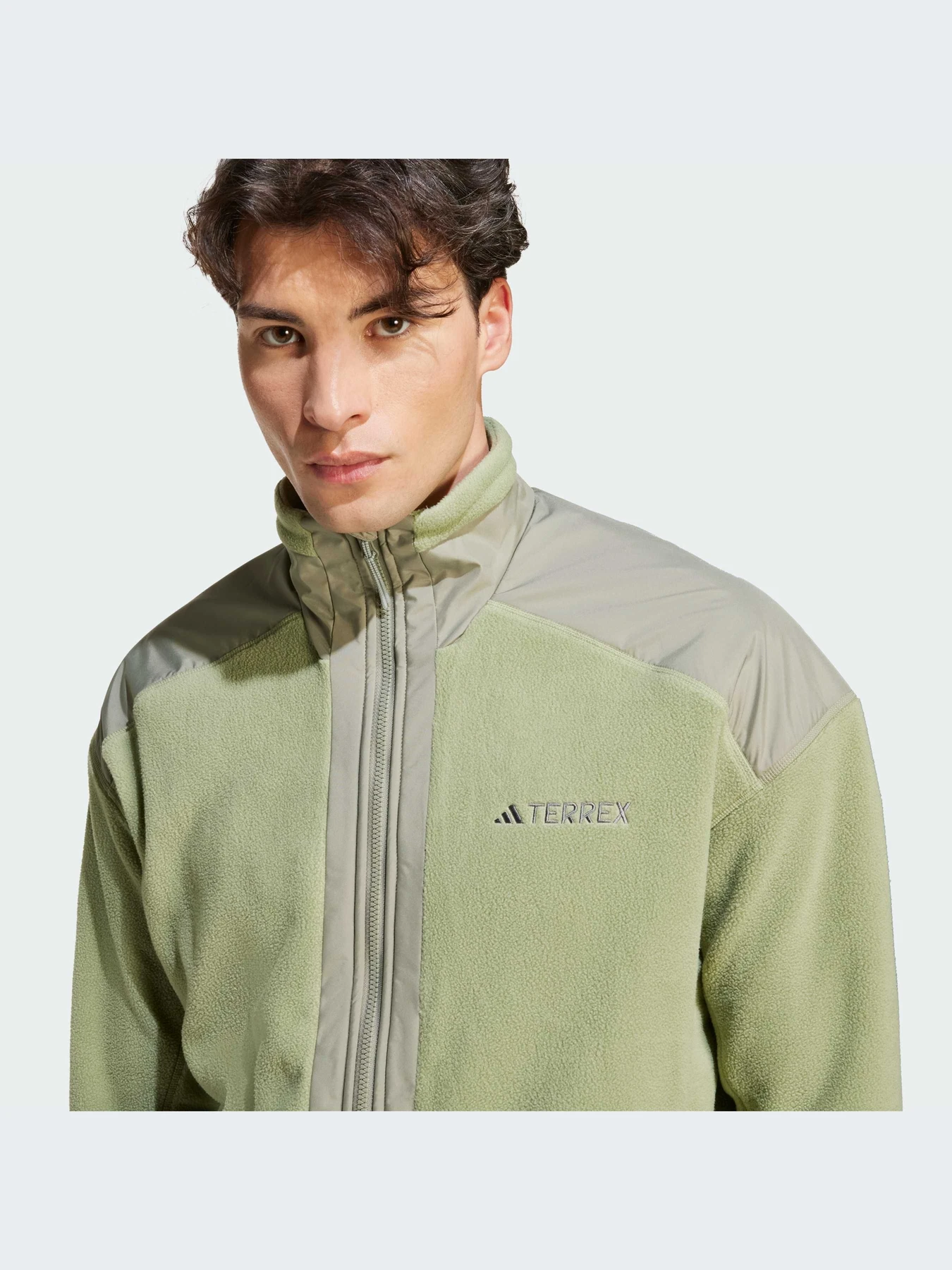 Куртки и дубленки Adidas модель JV6237-KZ Куртки и дубленки Adidas модель JV6237-KZ Фото