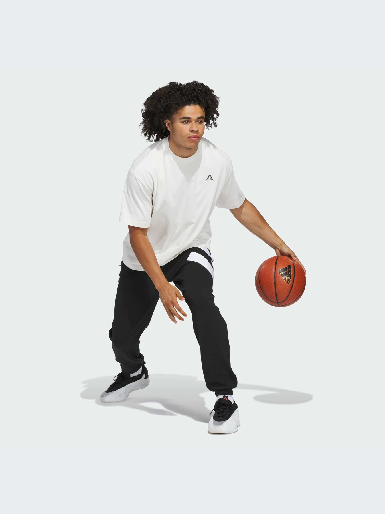 Футболки и поло Adidas модель JM2678-KZ Футболки и поло Adidas модель JM2678-KZ Фото