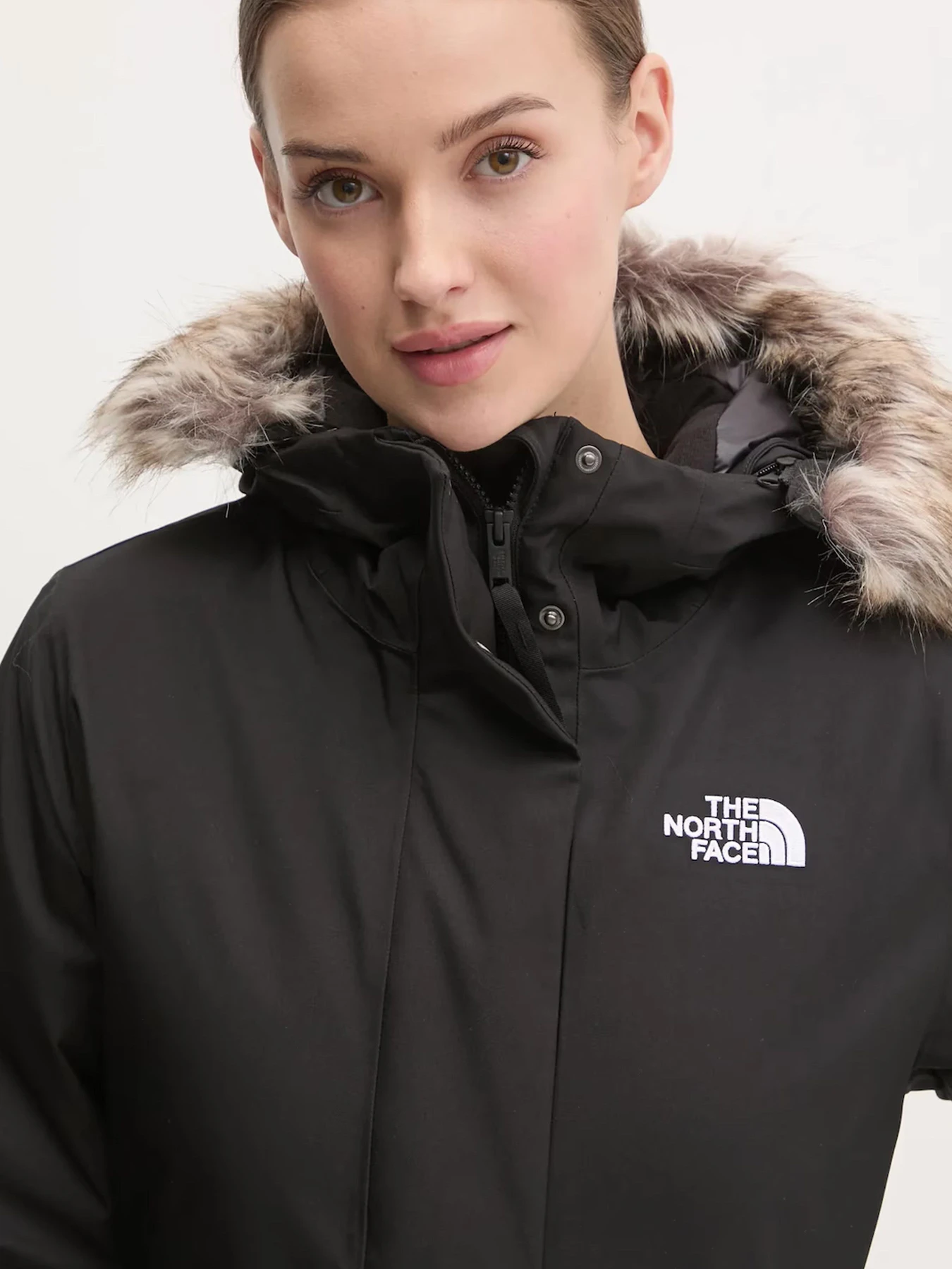Куртки и дубленки The North Face модель NF0A84J24H01 Фото