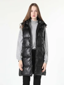 Куртки и дубленки Colin’s модель CL1060227_BLK Фото