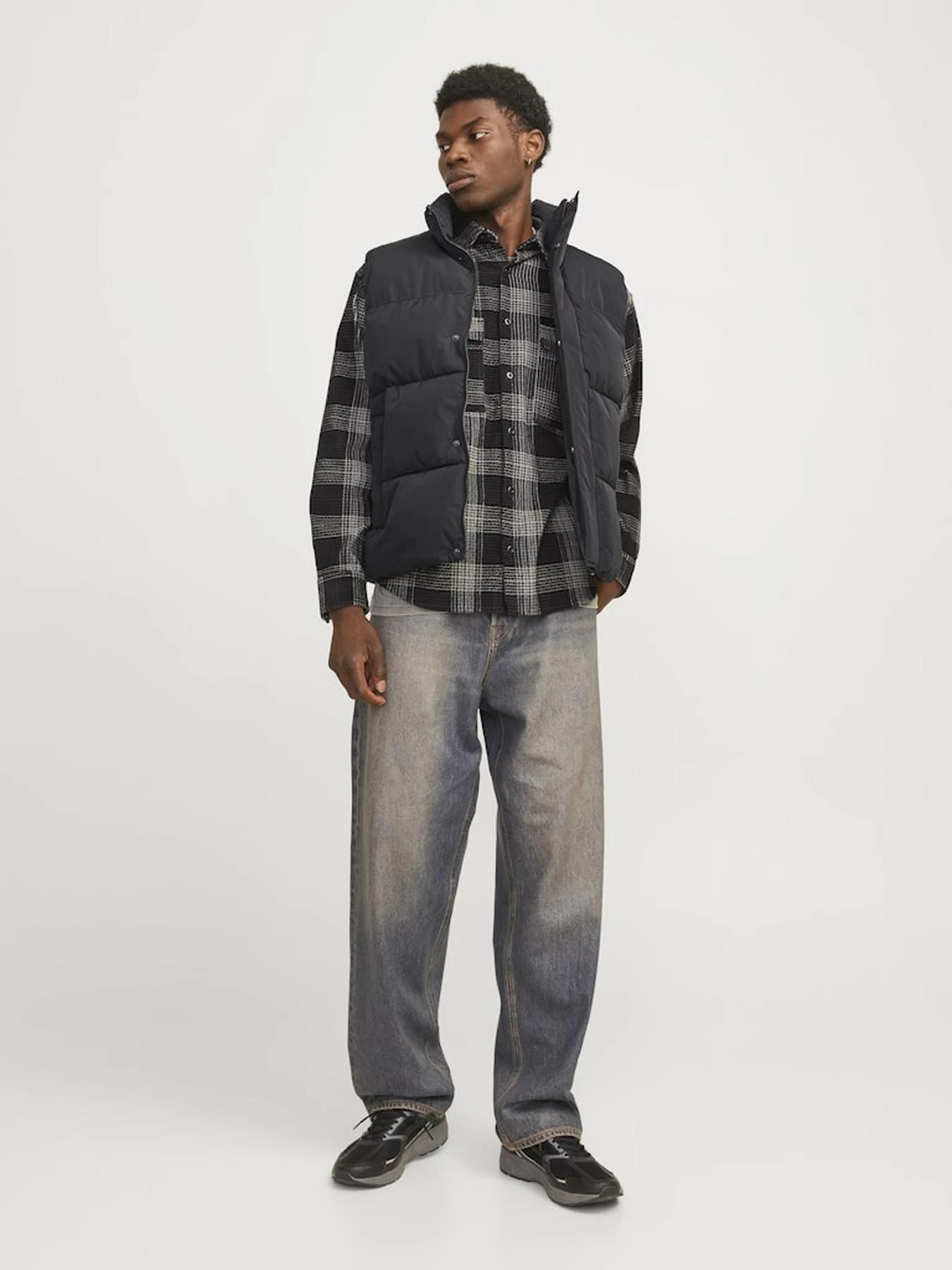 Куртки и дубленки JACK & JONES модель 12256981_Black Фото