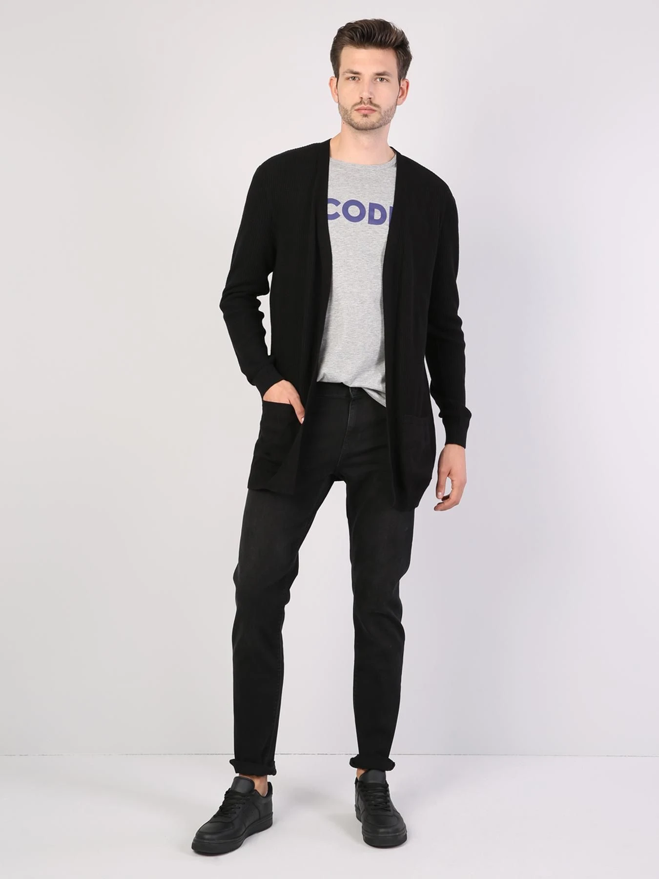 Худи и свитшоты Colin’s модель CL1040636_BLK Фото