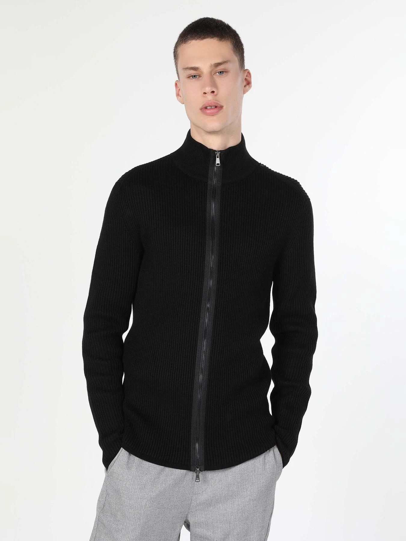 Худи и свитшоты Colin’s модель CL1055784_BLK Фото