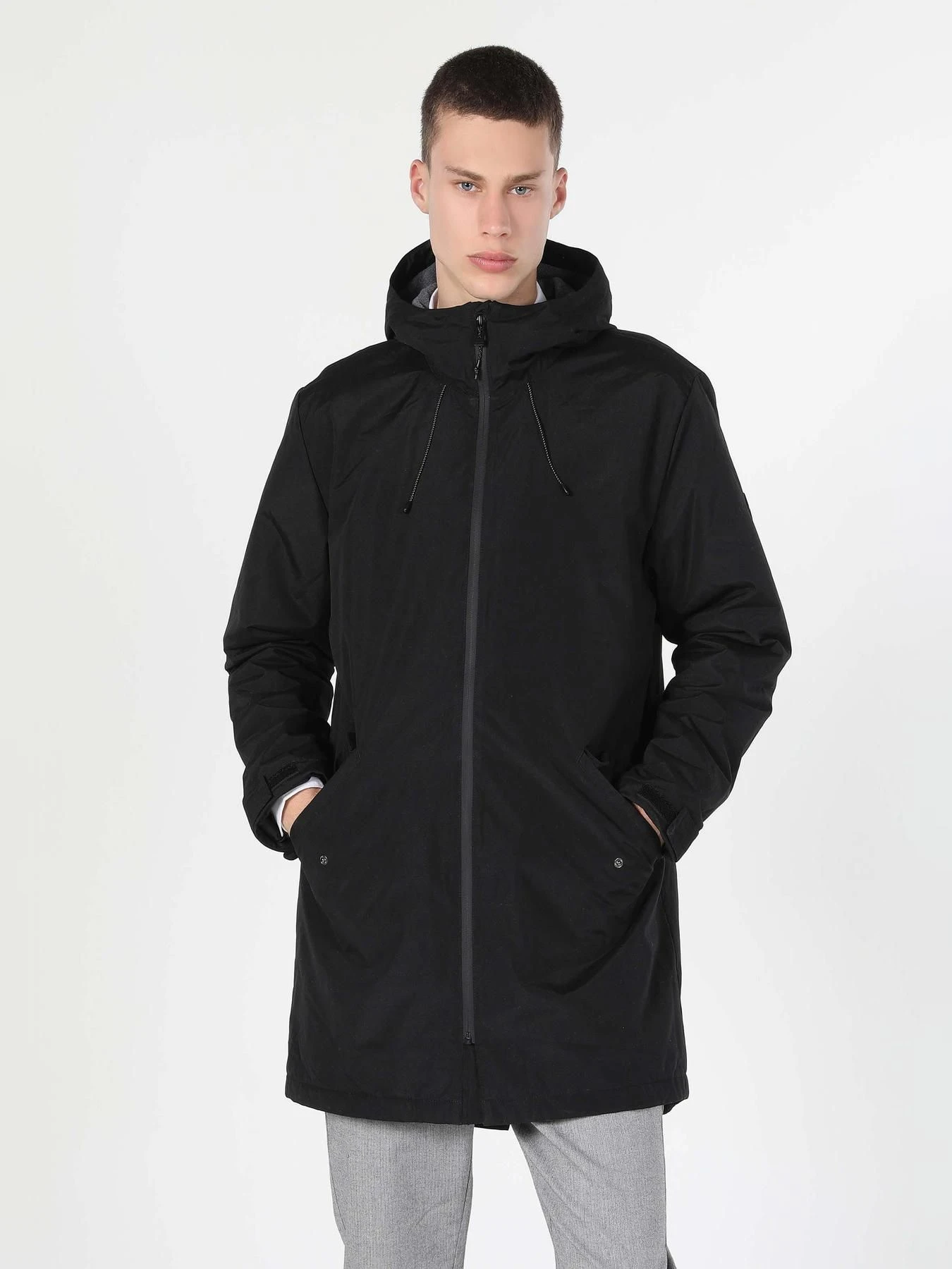 Куртки и дубленки Colin’s модель CL1055609_BLK Фото