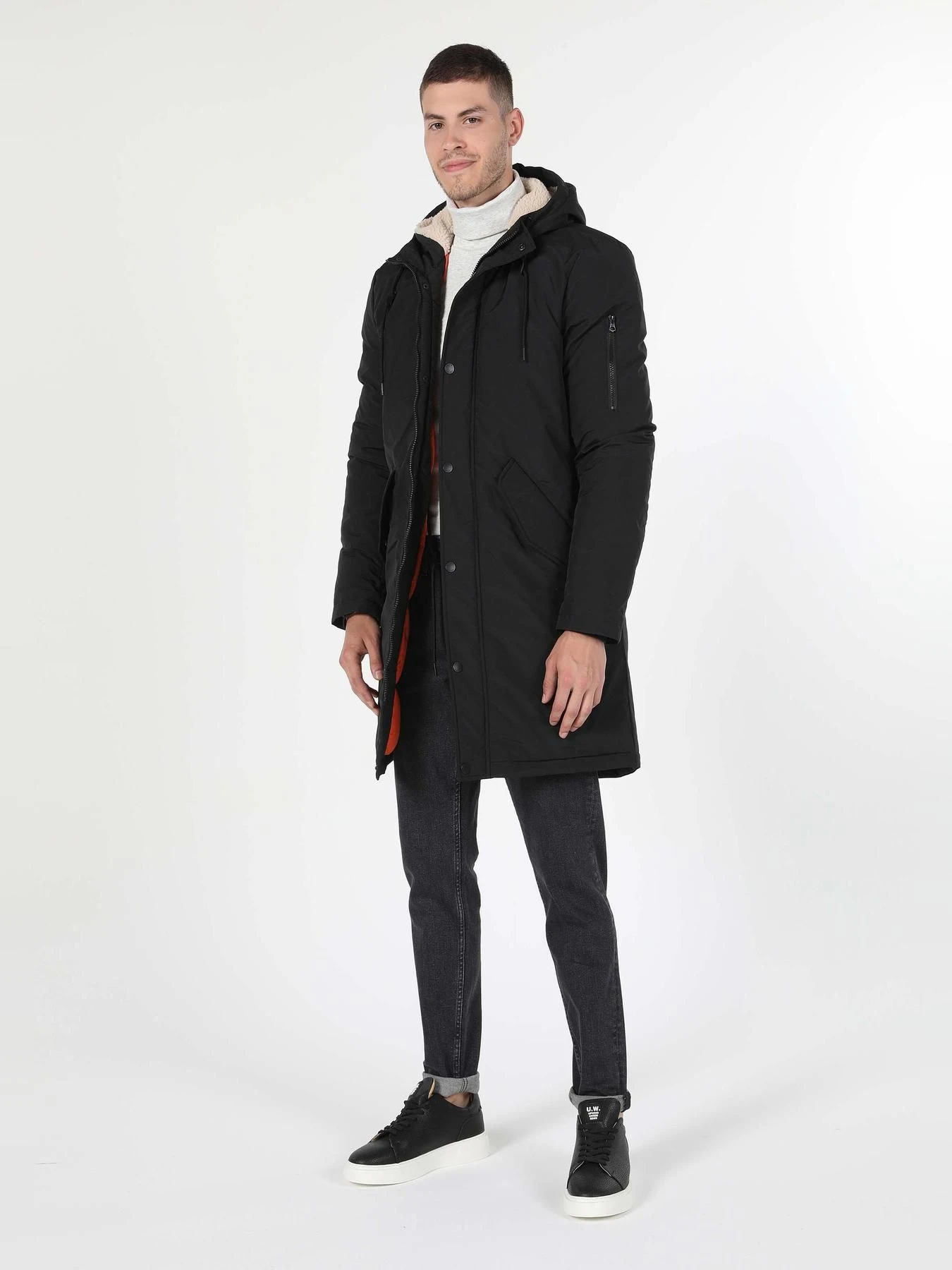 Куртки и дубленки Colin’s модель CL1055715_BLK Фото