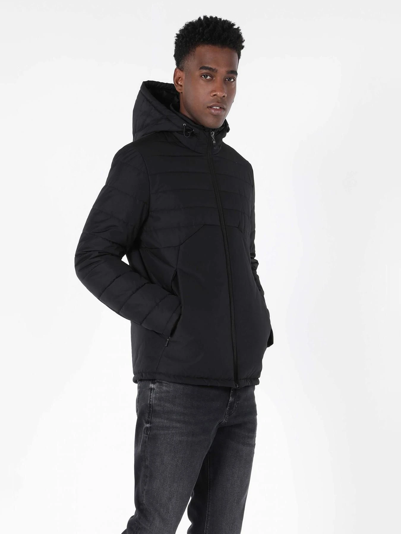 Куртки и дубленки Colin’s модель CL1057406_BLK Фото