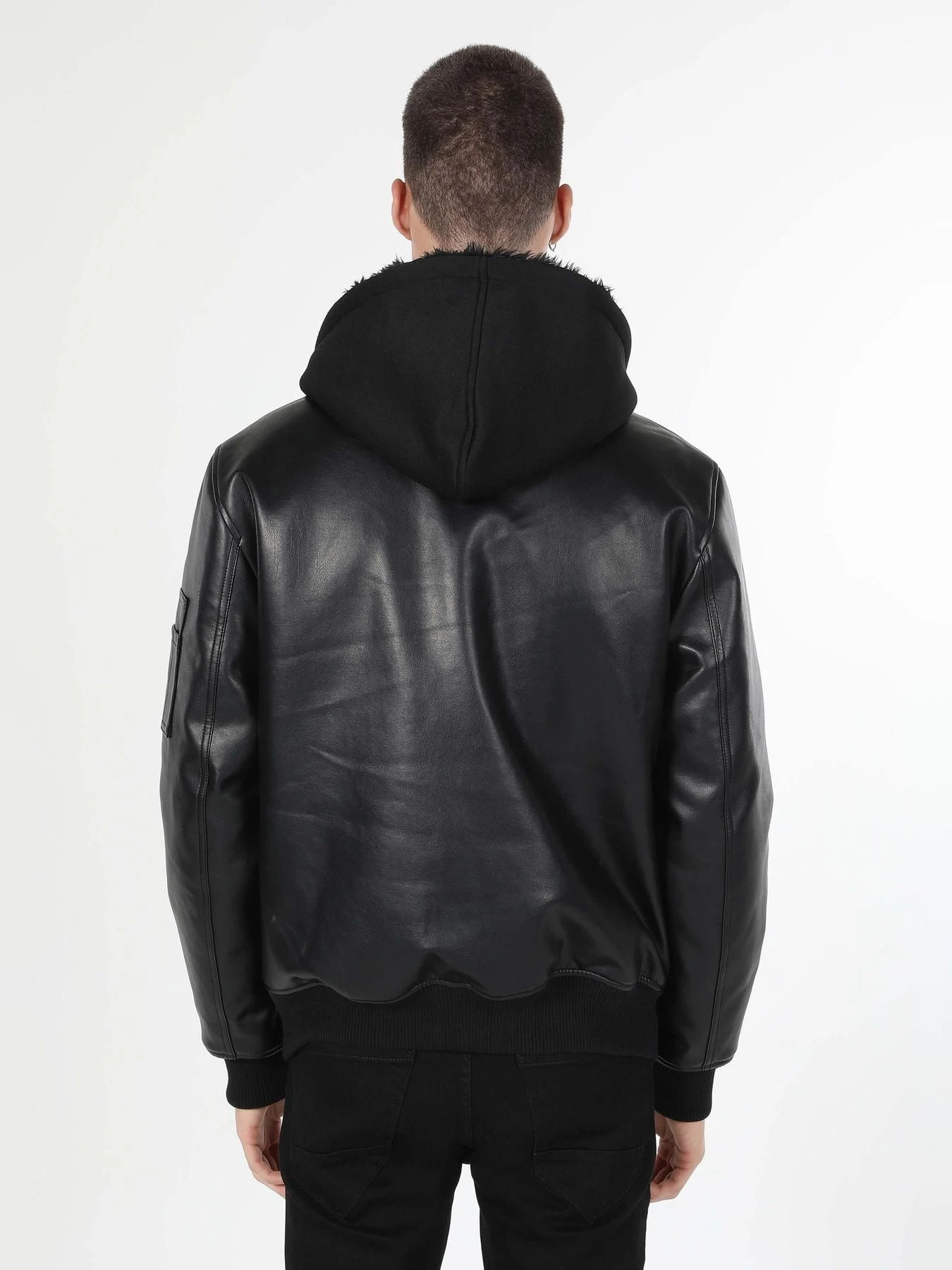 Куртки и дубленки Colin’s модель CL1060744_BLK Фото
