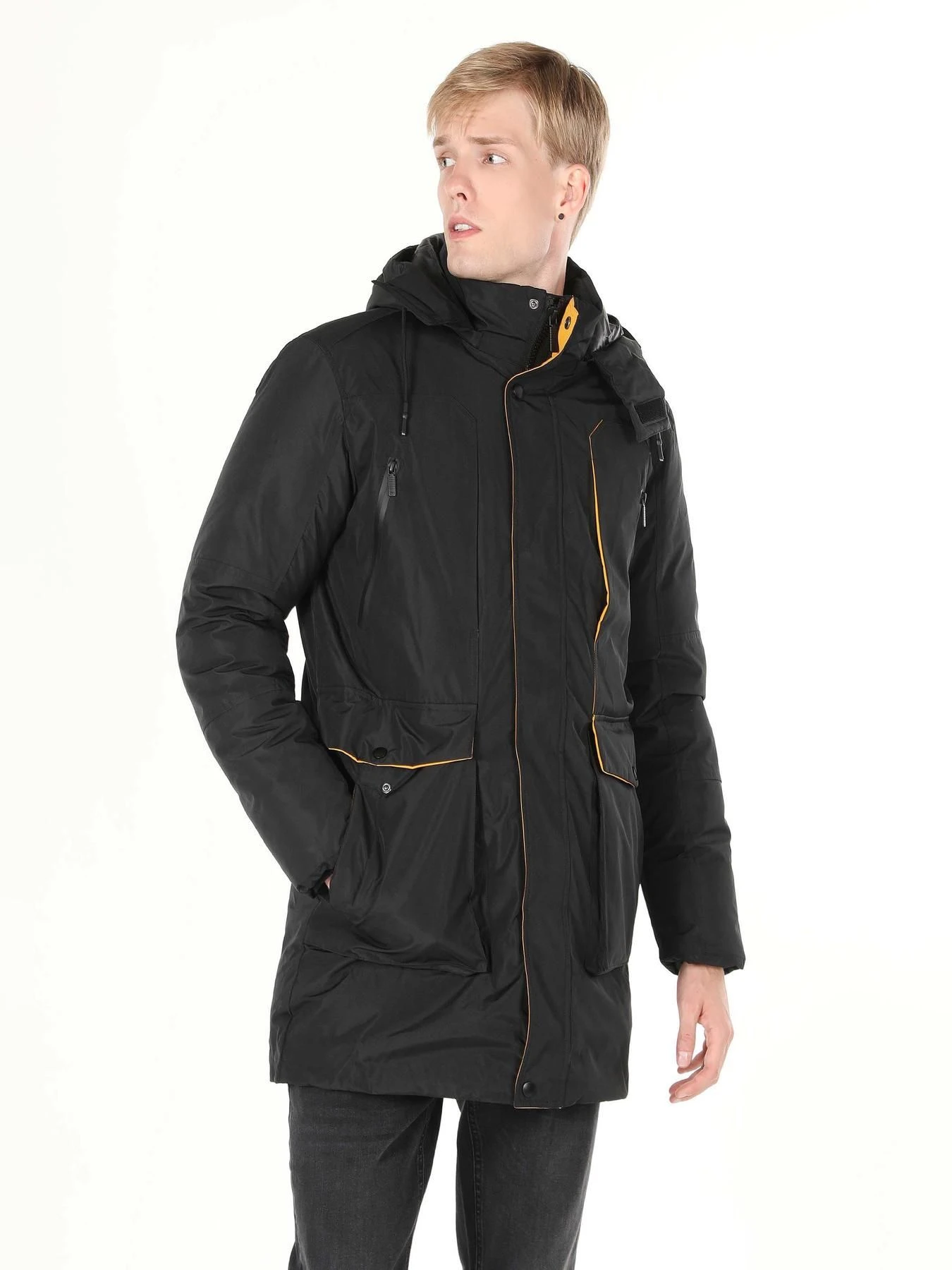 Куртки и дубленки Colin’s модель CL1060979_BLK Фото