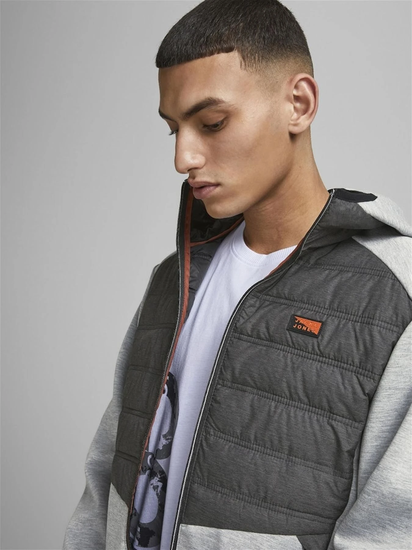 Куртки и дубленки JACK & JONES модель 12184739_LIGHTGREYMELANGE Куртки и дубленки JACK & JONES модель 12184739_LIGHTGREYMELANGE Фото