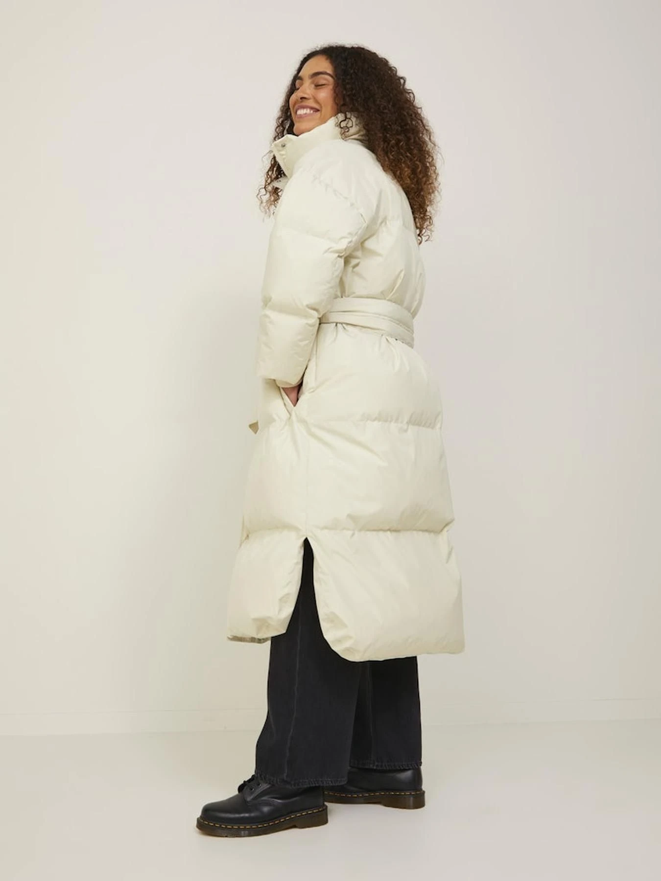 Куртки и дубленки JACK & JONES модель 12214749_BoneWhite Фото