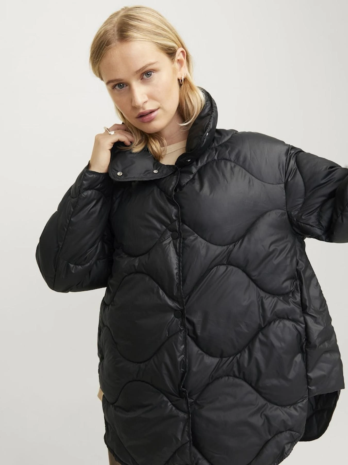 Куртки и дубленки JACK & JONES модель 12264826_Black Куртки и дубленки JACK & JONES модель 12264826_Black Фото