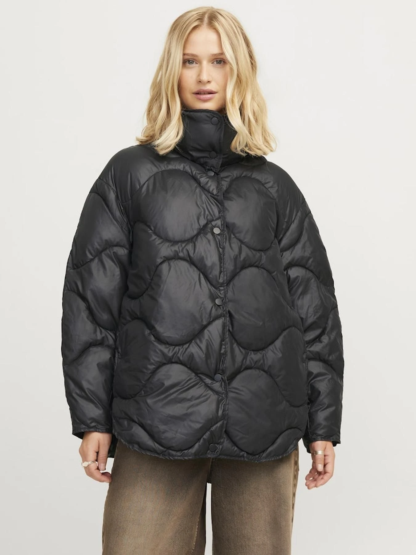Куртки и дубленки JACK & JONES модель 12264826_Black Куртки и дубленки JACK & JONES модель 12264826_Black Фото