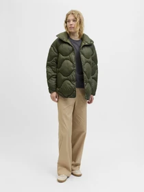 Куртки и дубленки JACK & JONES модель 12264826_GrapeLeaf Фото