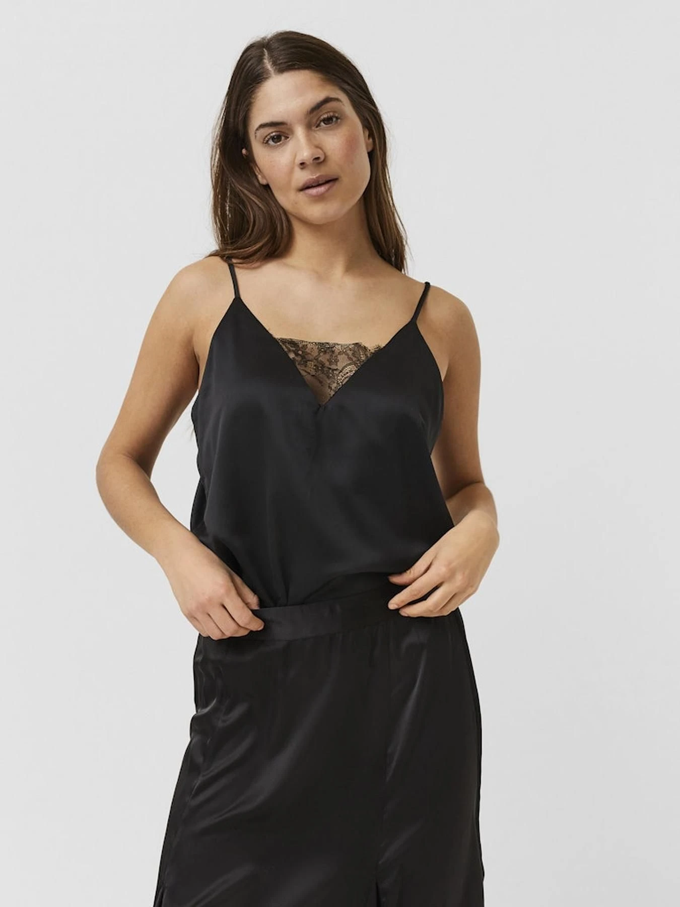 Футболки и поло Vero Moda модель 10256581_BLACK Фото