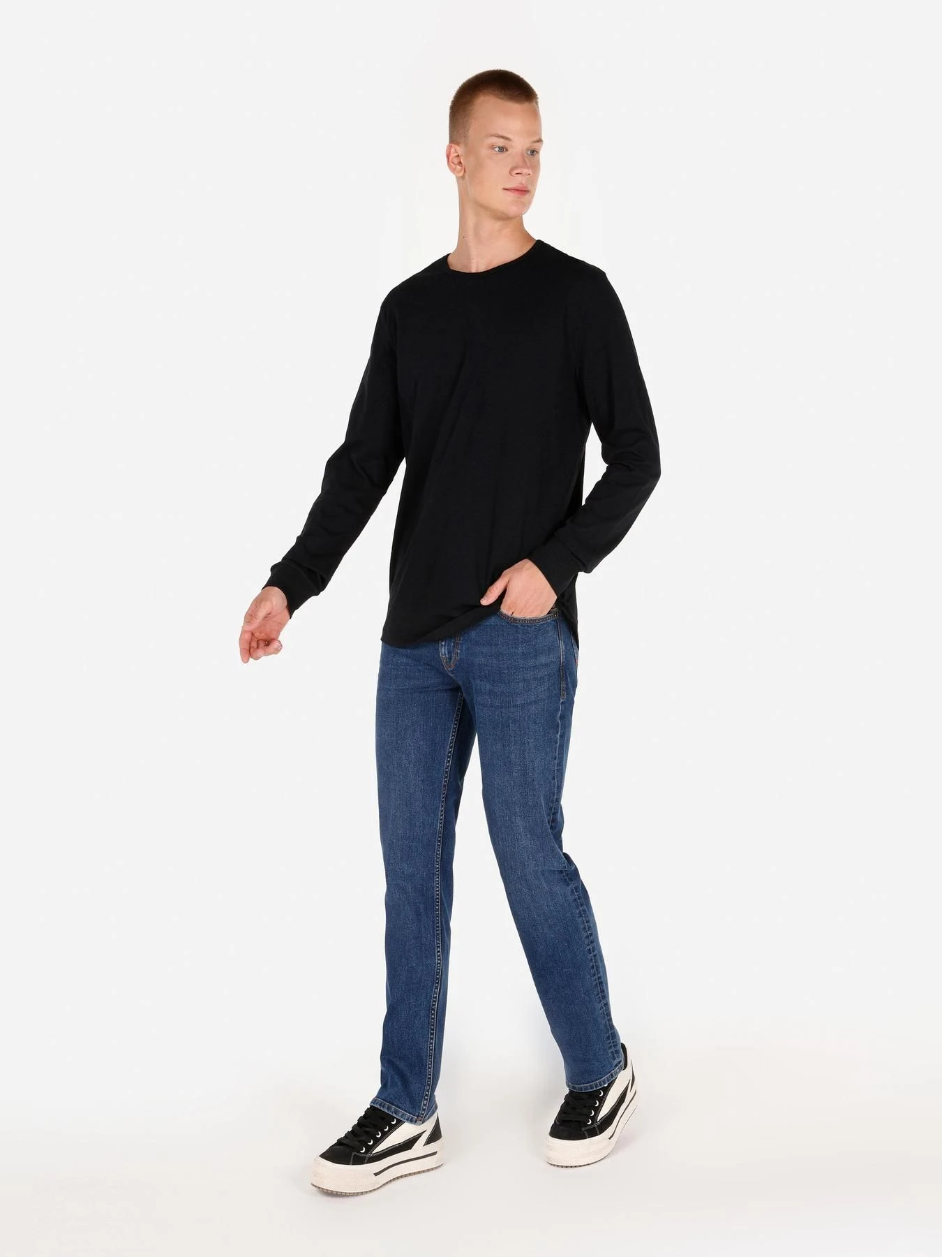 Худи и свитшоты Colin’s модель CL1065872_BLK Фото