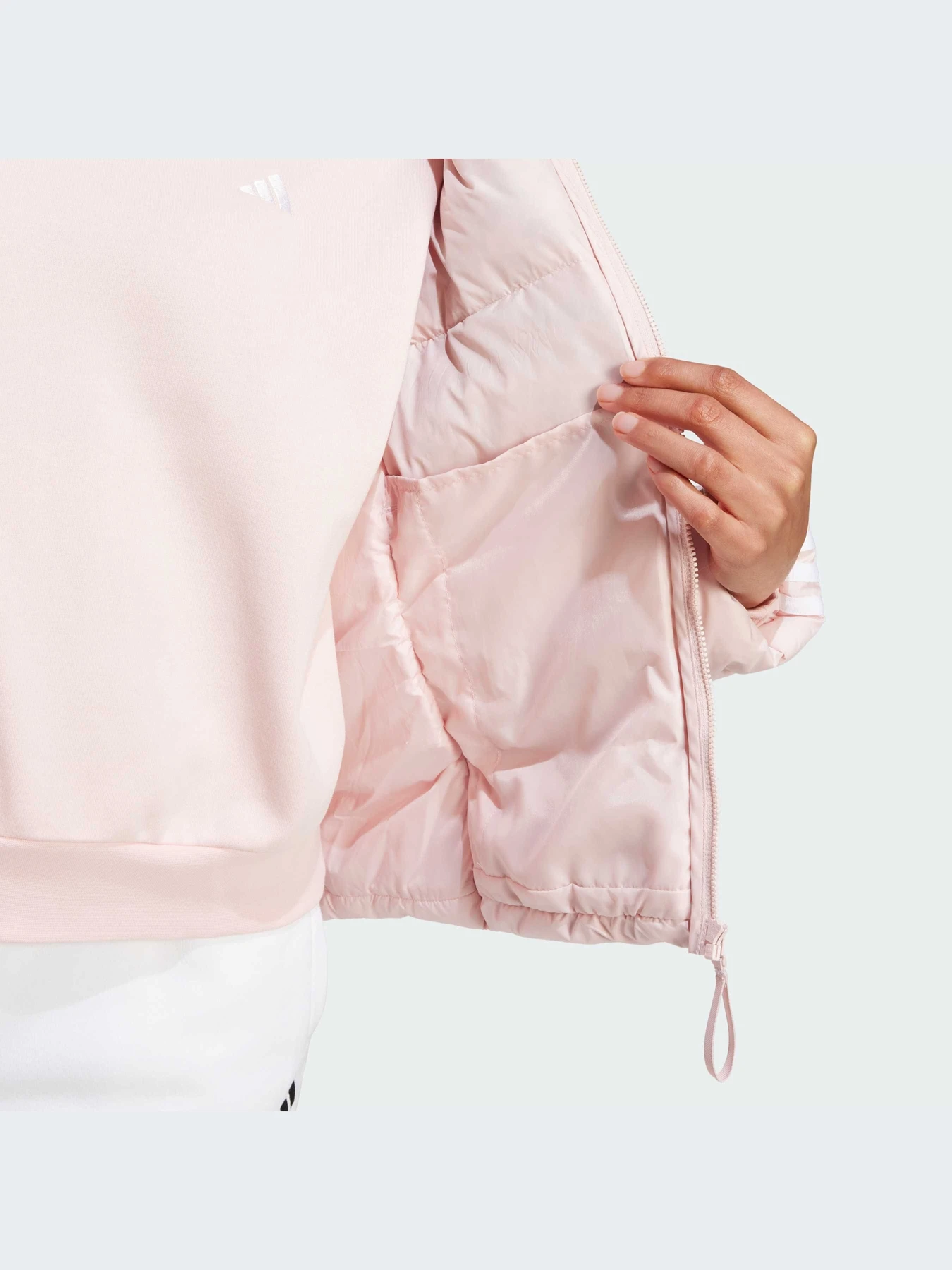 Куртки и дубленки Adidas модель IX8923-KZ Куртки и дубленки Adidas модель IX8923-KZ Фото