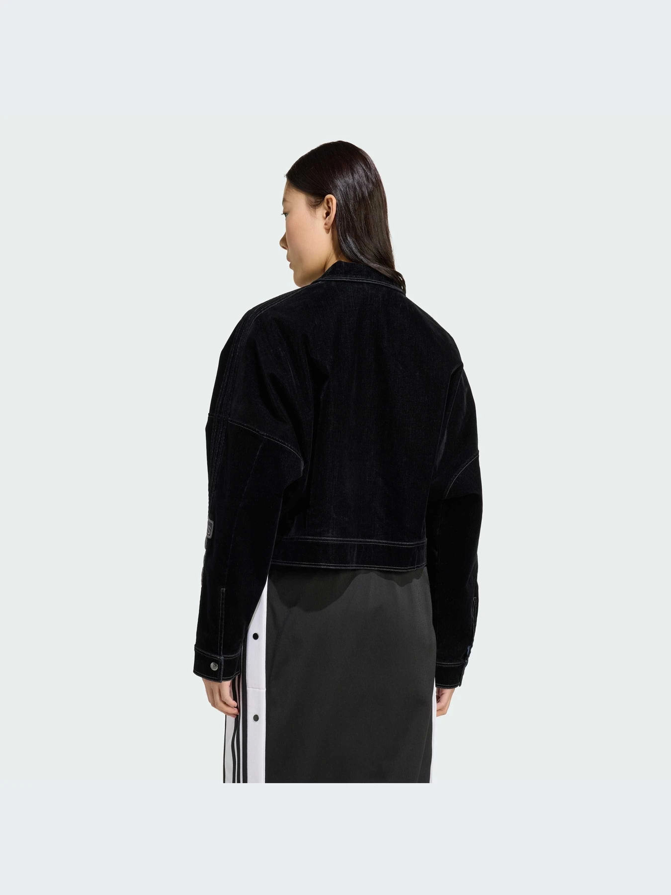 Куртки и дубленки Adidas модель JW7293-KZ Куртки и дубленки Adidas модель JW7293-KZ Фото