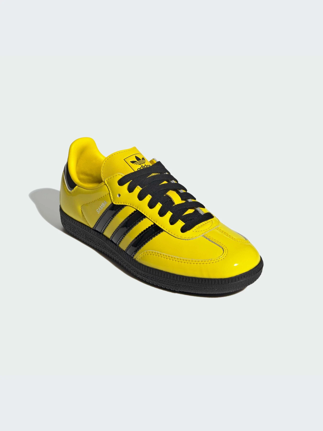 Кроссовки Adidas модель JR8749-KZ Кроссовки Adidas модель JR8749-KZ Фото