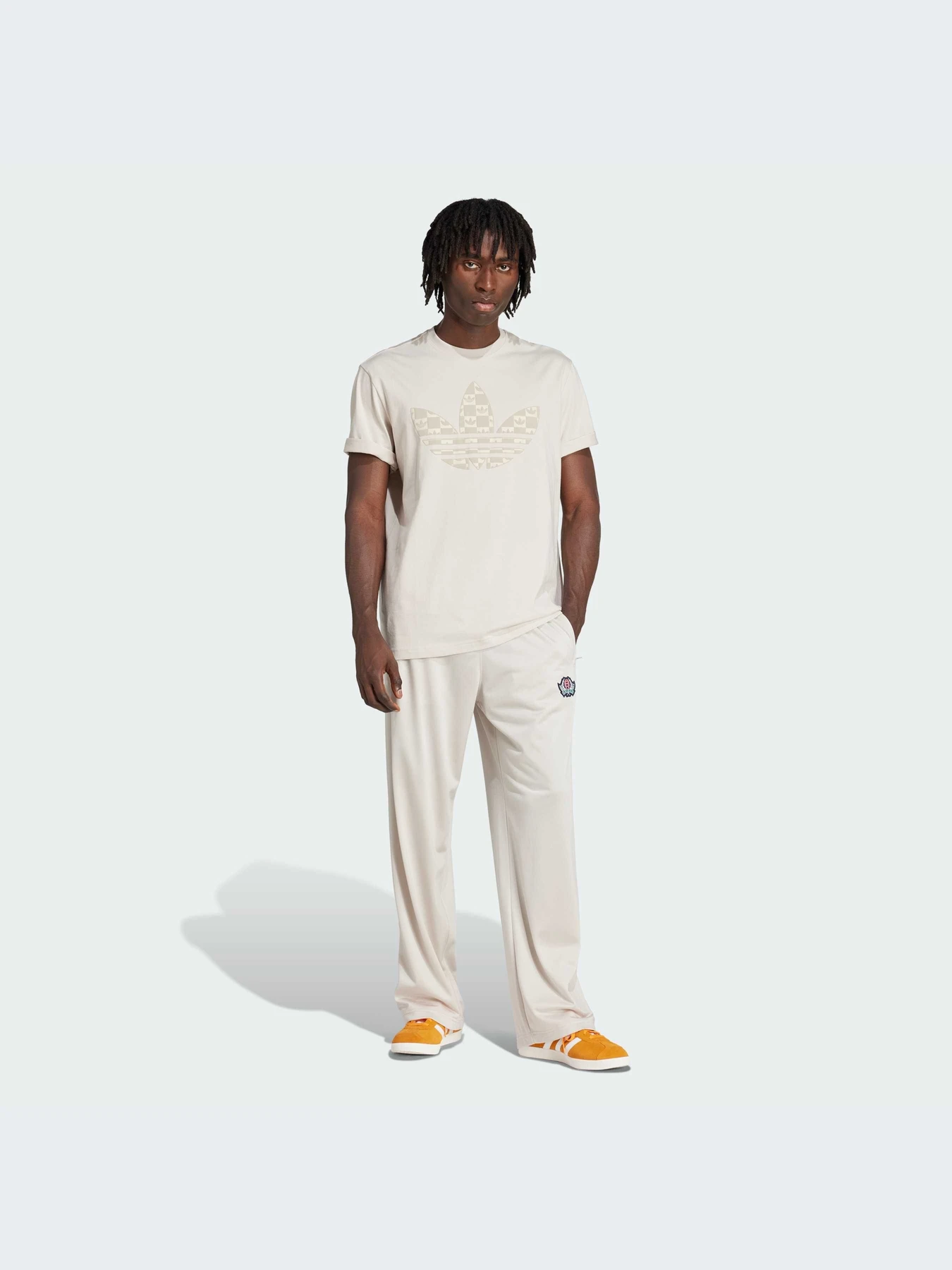 Футболки и поло Adidas Graphics модель JY2985-KZ Футболки и поло Adidas Graphics модель JY2985-KZ Фото