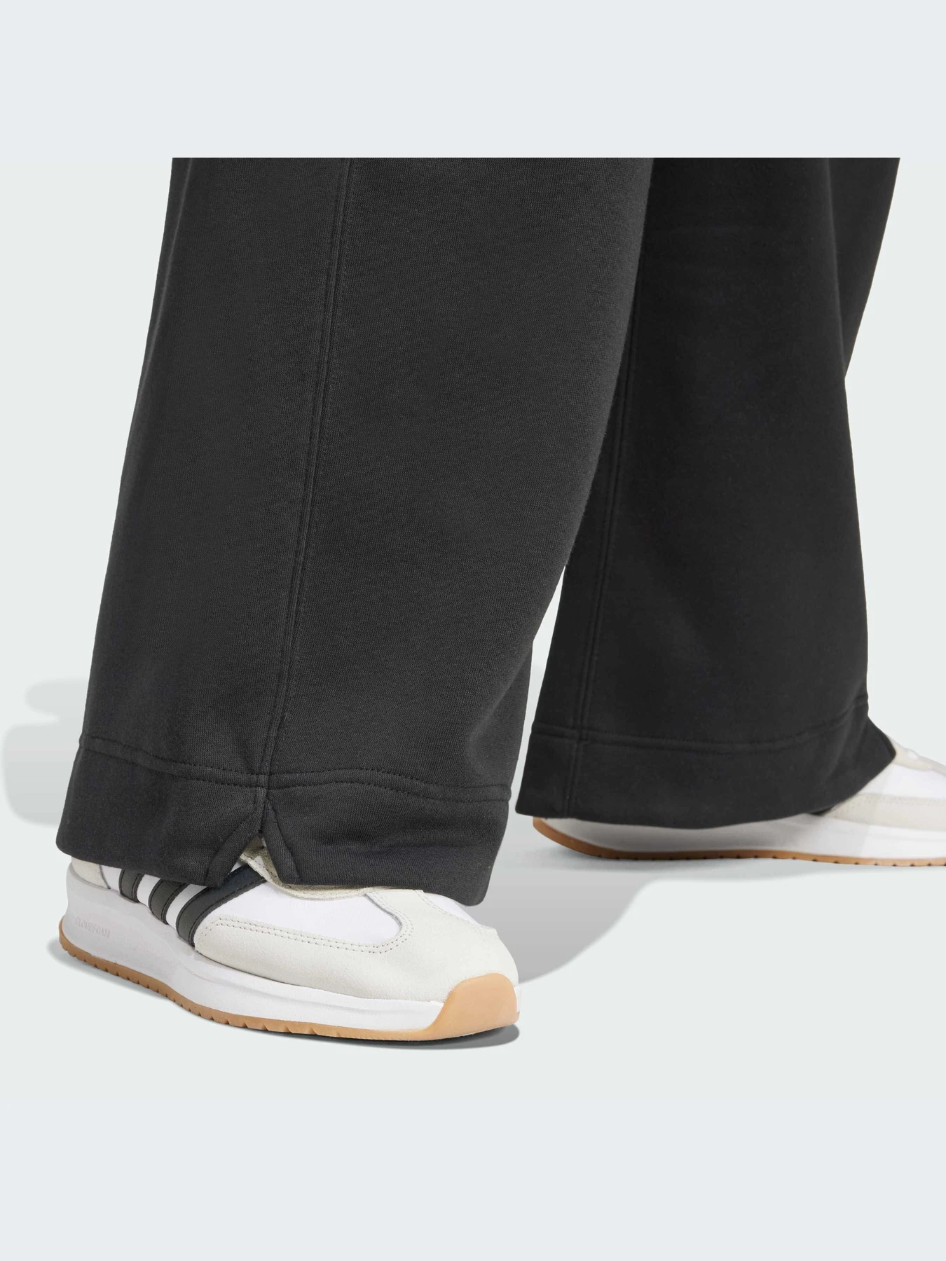 Брюки Adidas модель JJ1281-KZ Брюки Adidas модель JJ1281-KZ Фото