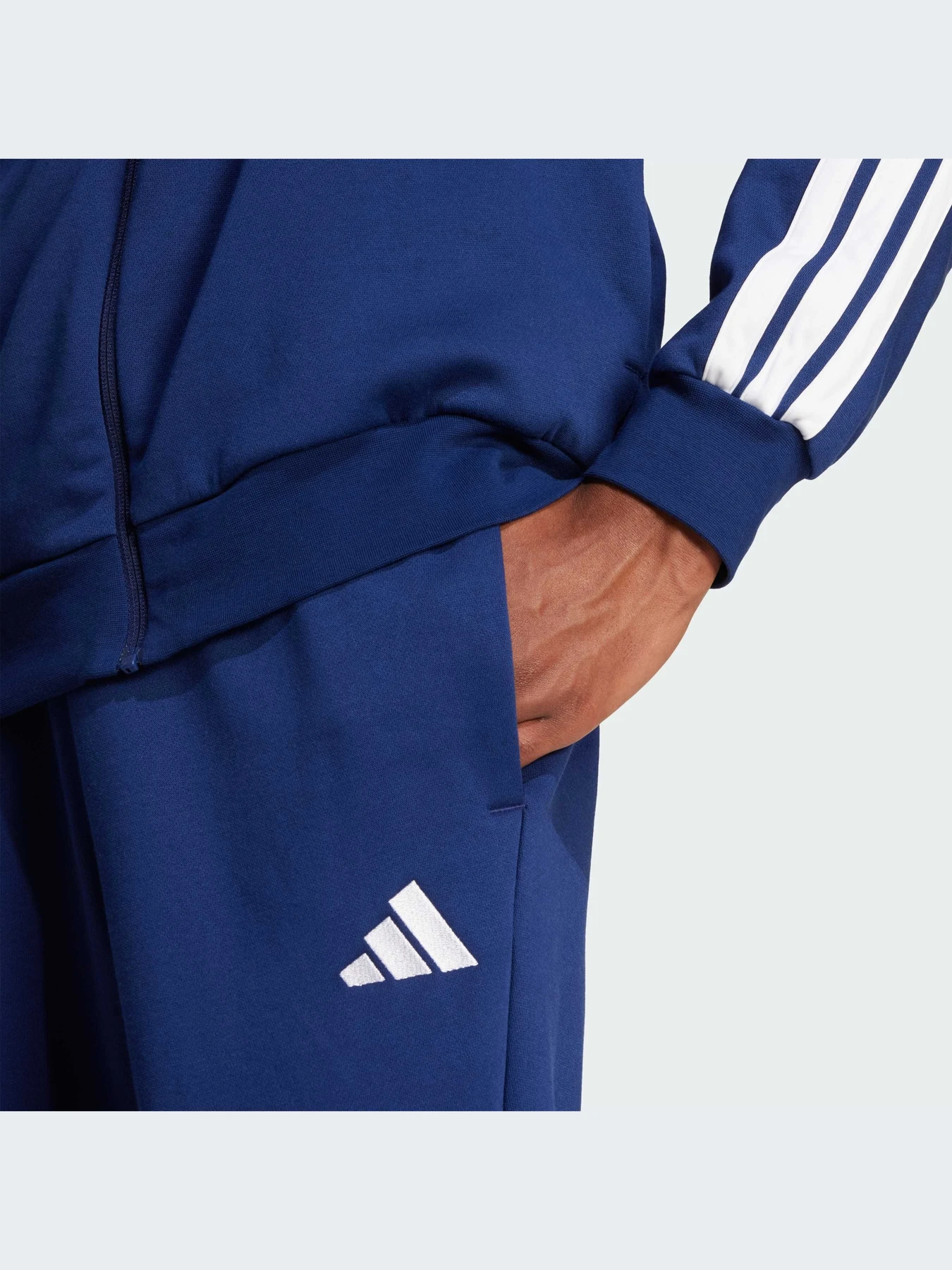 Костюмы Adidas модель JI8882-KZ Костюмы Adidas модель JI8882-KZ Фото