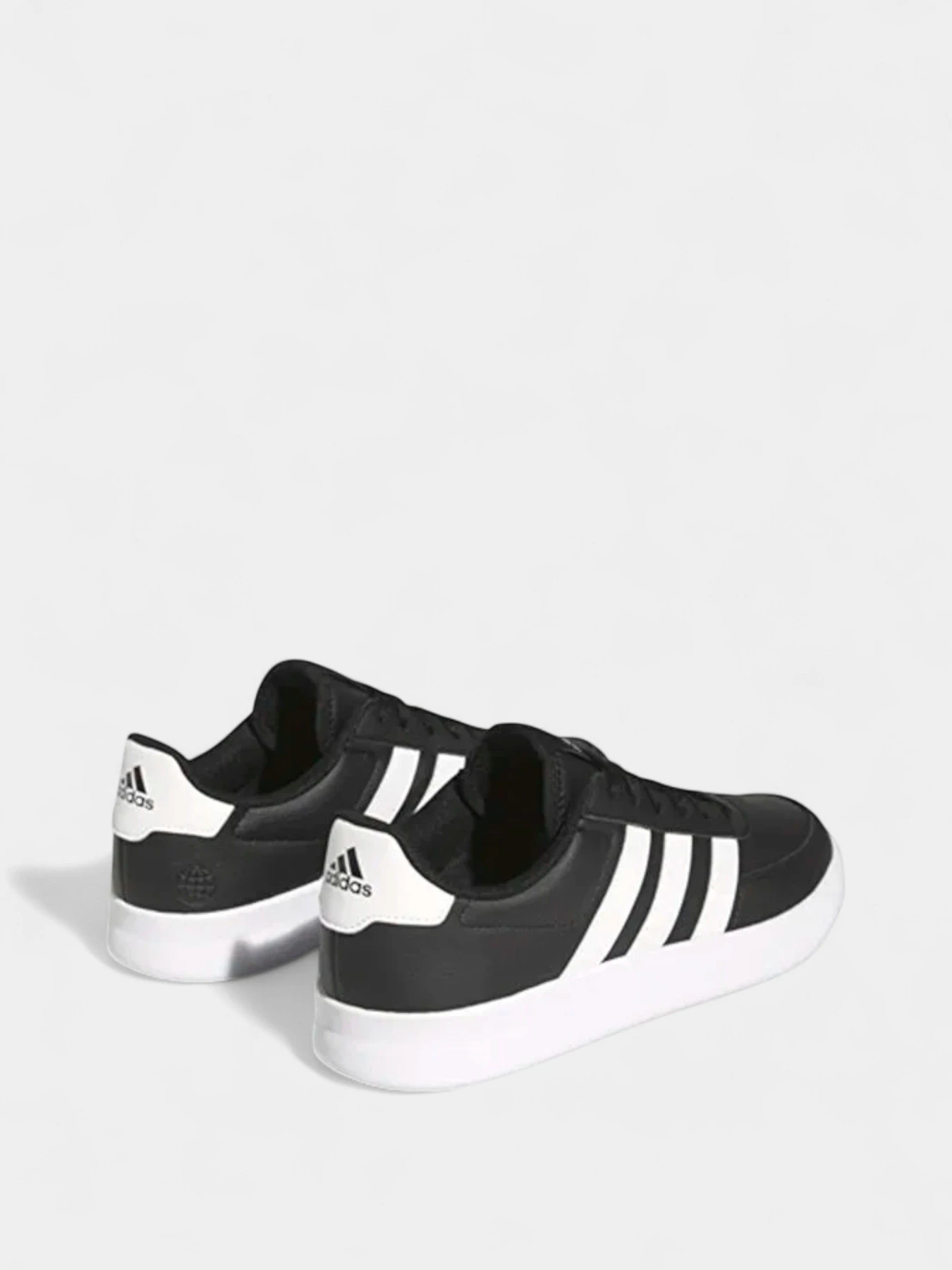 Кроссовки Adidas BREAKNET 2.0 модель HP9425 Кроссовки Adidas BREAKNET 2.0 модель HP9425 Фото