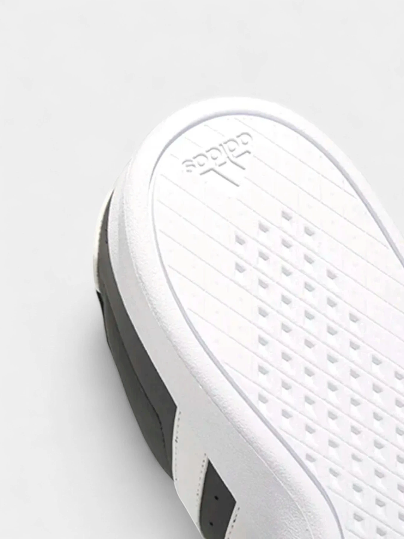 Кроссовки Adidas BREAKNET 2.0 модель HP9425 Кроссовки Adidas BREAKNET 2.0 модель HP9425 Фото
