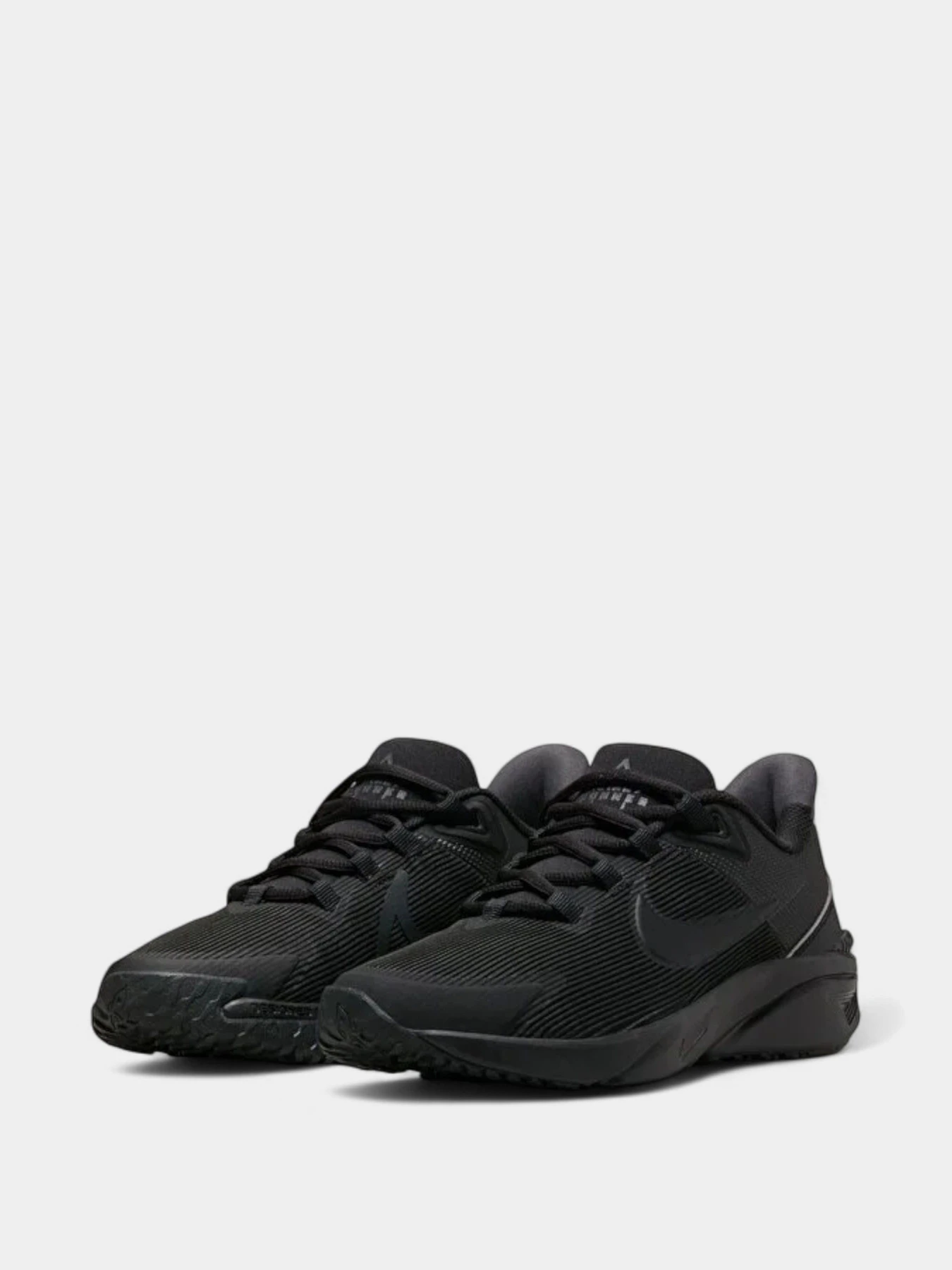 Кроссовки NIKE NIKE STAR RUNNER 4 NN (GS модель DX7615-002 Кроссовки NIKE NIKE STAR RUNNER 4 NN (GS модель DX7615-002 Фото
