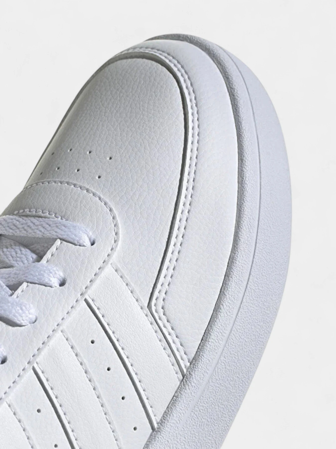 Кроссовки Adidas BREAKNET 2.0 модель ID7110 Кроссовки Adidas BREAKNET 2.0 модель ID7110 Фото