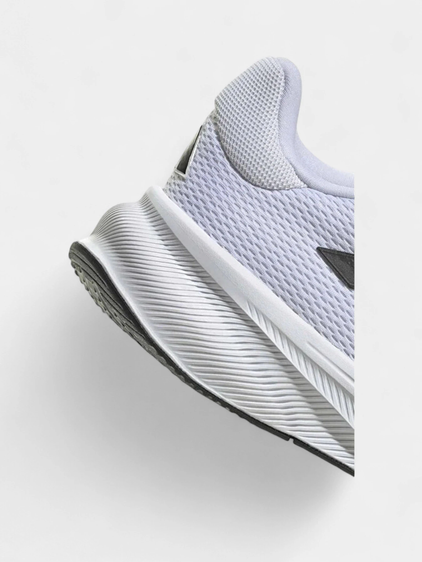Кроссовки Adidas RESPONSE модель IG1418 Кроссовки Adidas RESPONSE модель IG1418 Фото