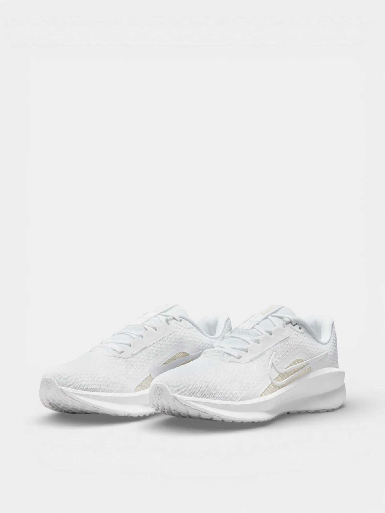 Кроссовки NIKE W NIKE DOWNSHIFTER 13 модель 101920490 Кроссовки NIKE W NIKE DOWNSHIFTER 13 модель 101920490 Фото