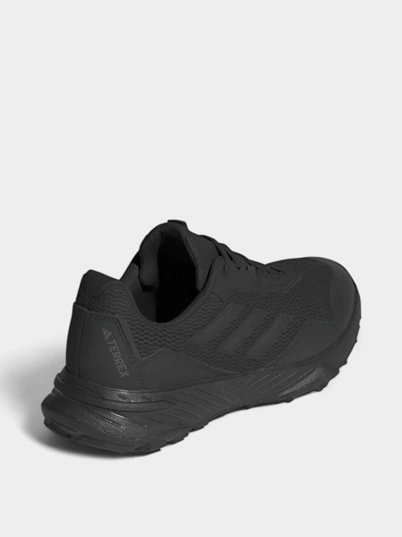 Кроссовки Adidas TRACEFINDER модель IE5906 Кроссовки Adidas TRACEFINDER модель IE5906 Фото