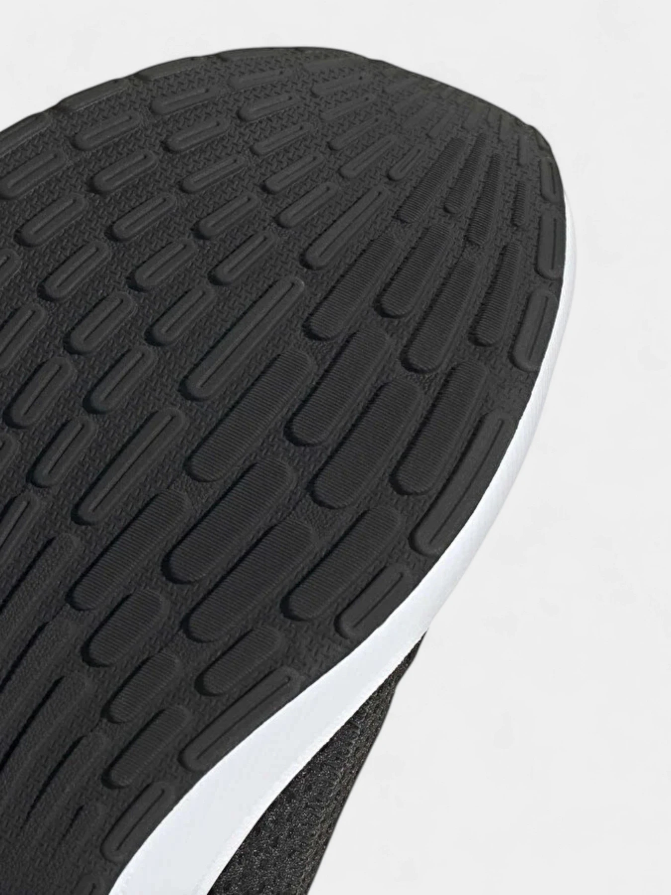 Кроссовки Adidas RESPONSE RUNNER U модель IH6100 Кроссовки Adidas RESPONSE RUNNER U модель IH6100 Фото