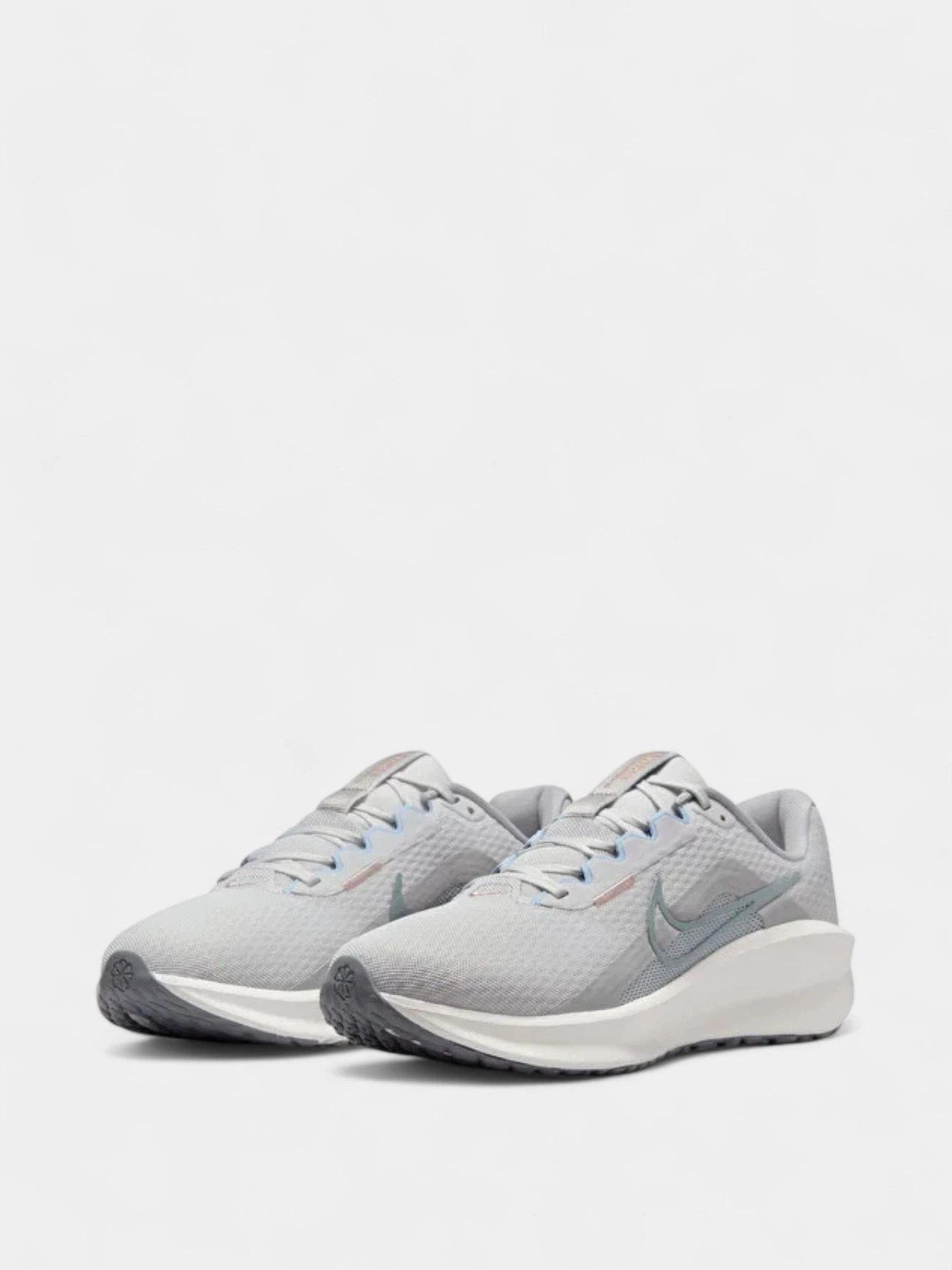 Кроссовки NIKE Nike Downshifter 13 модель FD6476-006 Кроссовки NIKE Nike Downshifter 13 модель FD6476-006 Фото