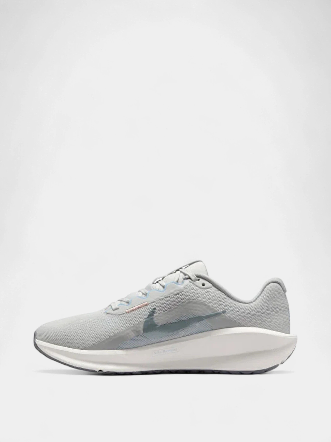 Кроссовки NIKE Nike Downshifter 13 модель FD6476-006 Кроссовки NIKE Nike Downshifter 13 модель FD6476-006 Фото