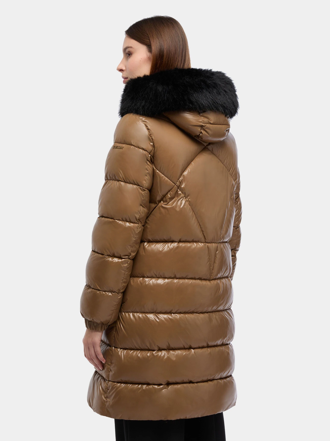 Куртки и дубленки Geox модель W5628H-T3121-F5212 Куртки и дубленки Geox модель W5628H-T3121-F5212 Фото