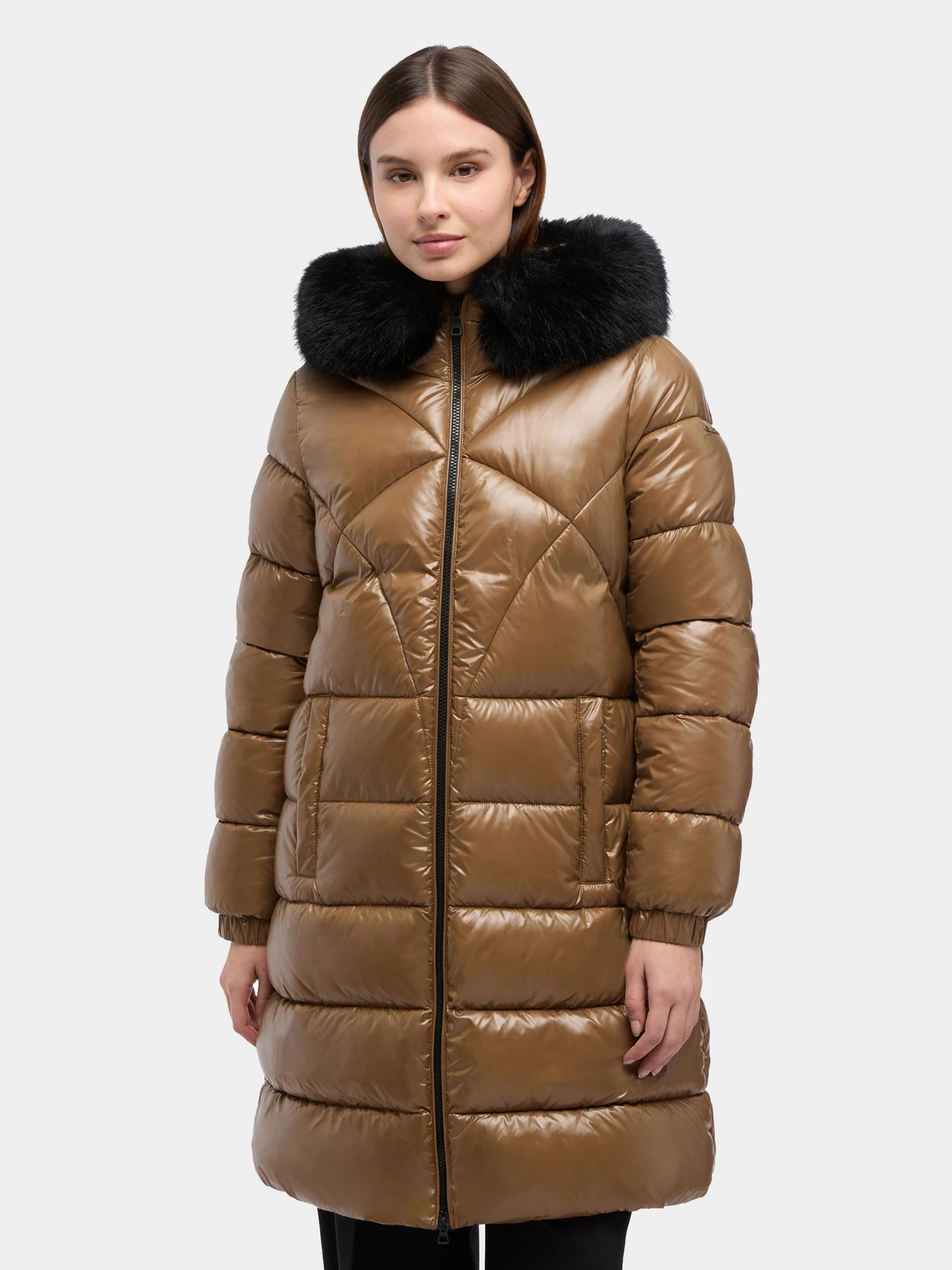 Куртки и дубленки Geox модель W5628H-T3121-F5212 Куртки и дубленки Geox модель W5628H-T3121-F5212 Фото
