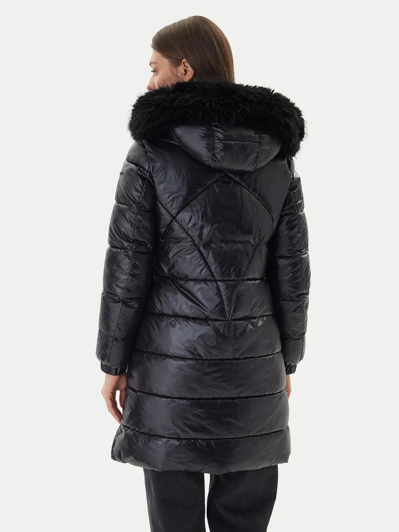 Куртки и дубленки Geox модель W5628H-T3121-F9000 Куртки и дубленки Geox модель W5628H-T3121-F9000 Фото