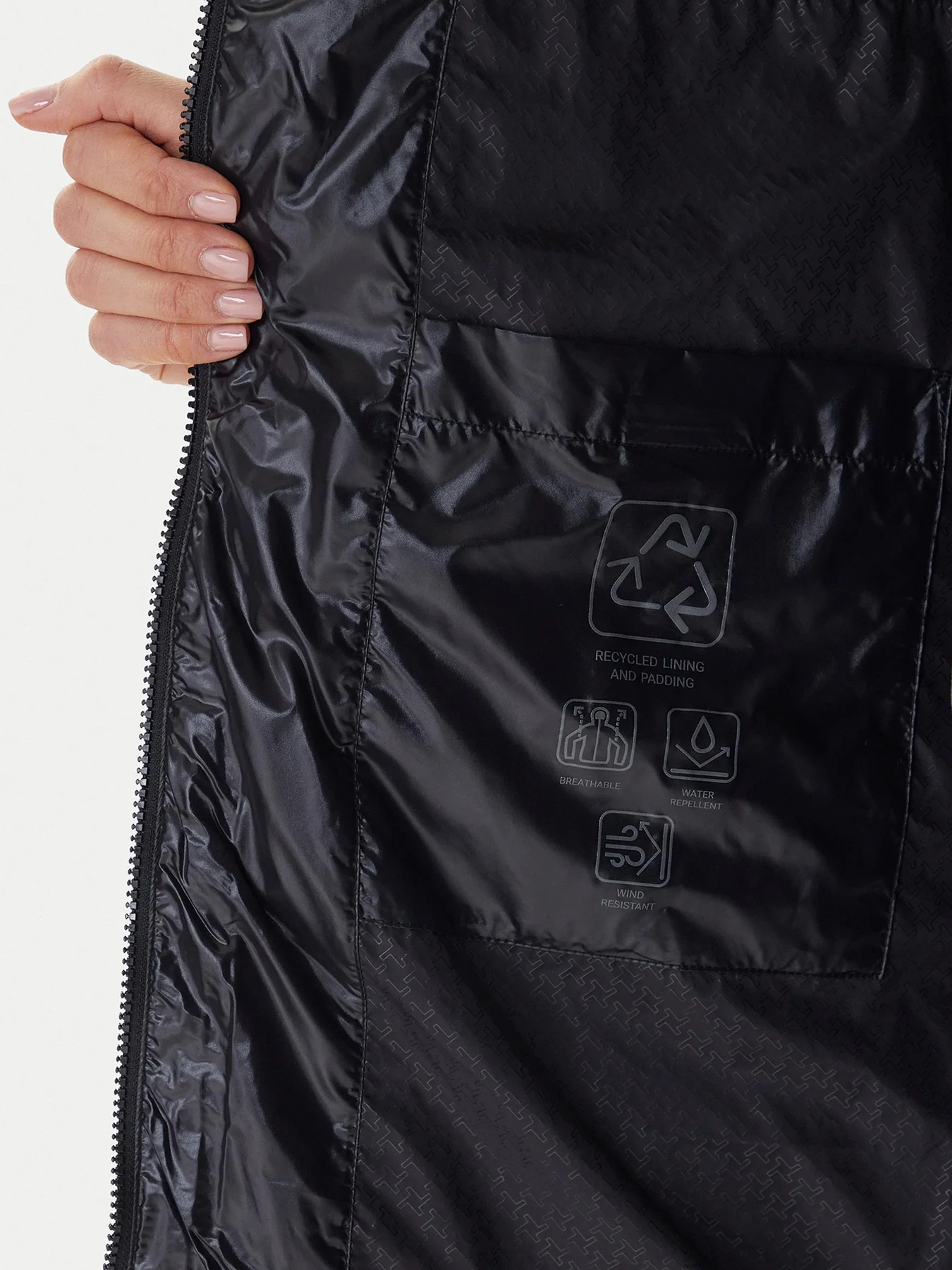 Куртки и дубленки Geox модель W5628H-T3121-F9000 Куртки и дубленки Geox модель W5628H-T3121-F9000 Фото