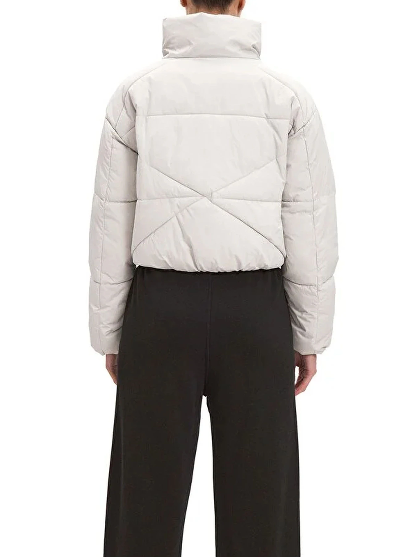 Куртки и дубленки Reebok ALYSSA JACKET модель 101972128 Куртки и дубленки Reebok ALYSSA JACKET модель 101972128 Фото