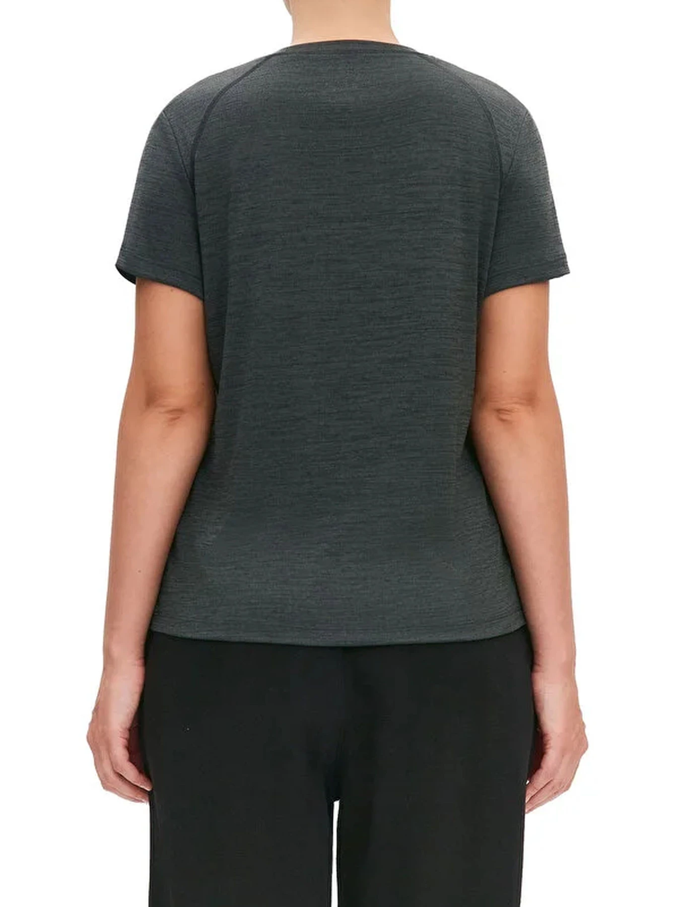 Футболки и поло Reebok ID TRAIN TEE модель 102255677 Футболки и поло Reebok ID TRAIN TEE модель 102255677 Фото
