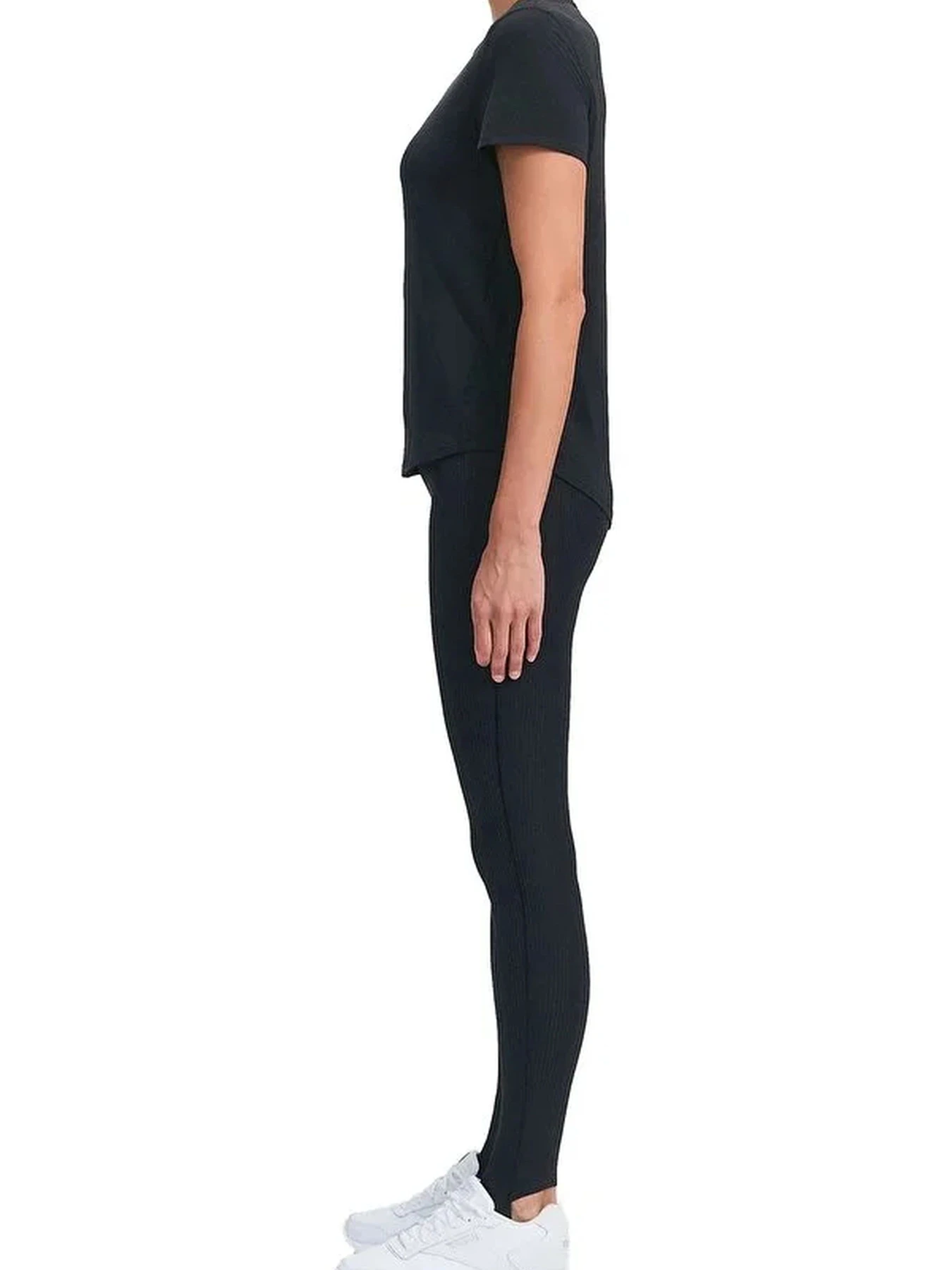 Футболки и поло Reebok RBK CHILL ATHLETIC TEE модель 102256004 Футболки и поло Reebok RBK CHILL ATHLETIC TEE модель 102256004 Фото